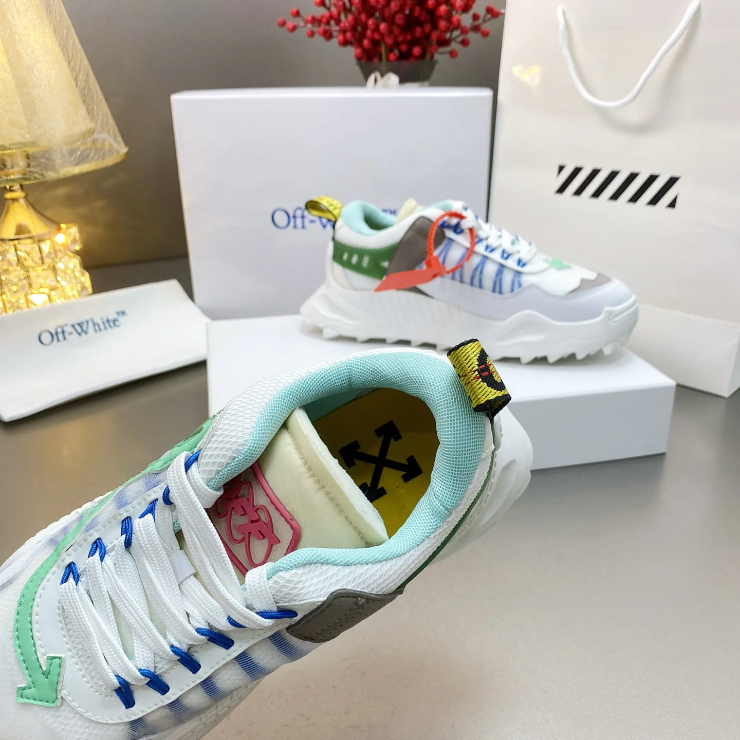 Кроссовки Женские Off-White 17530525