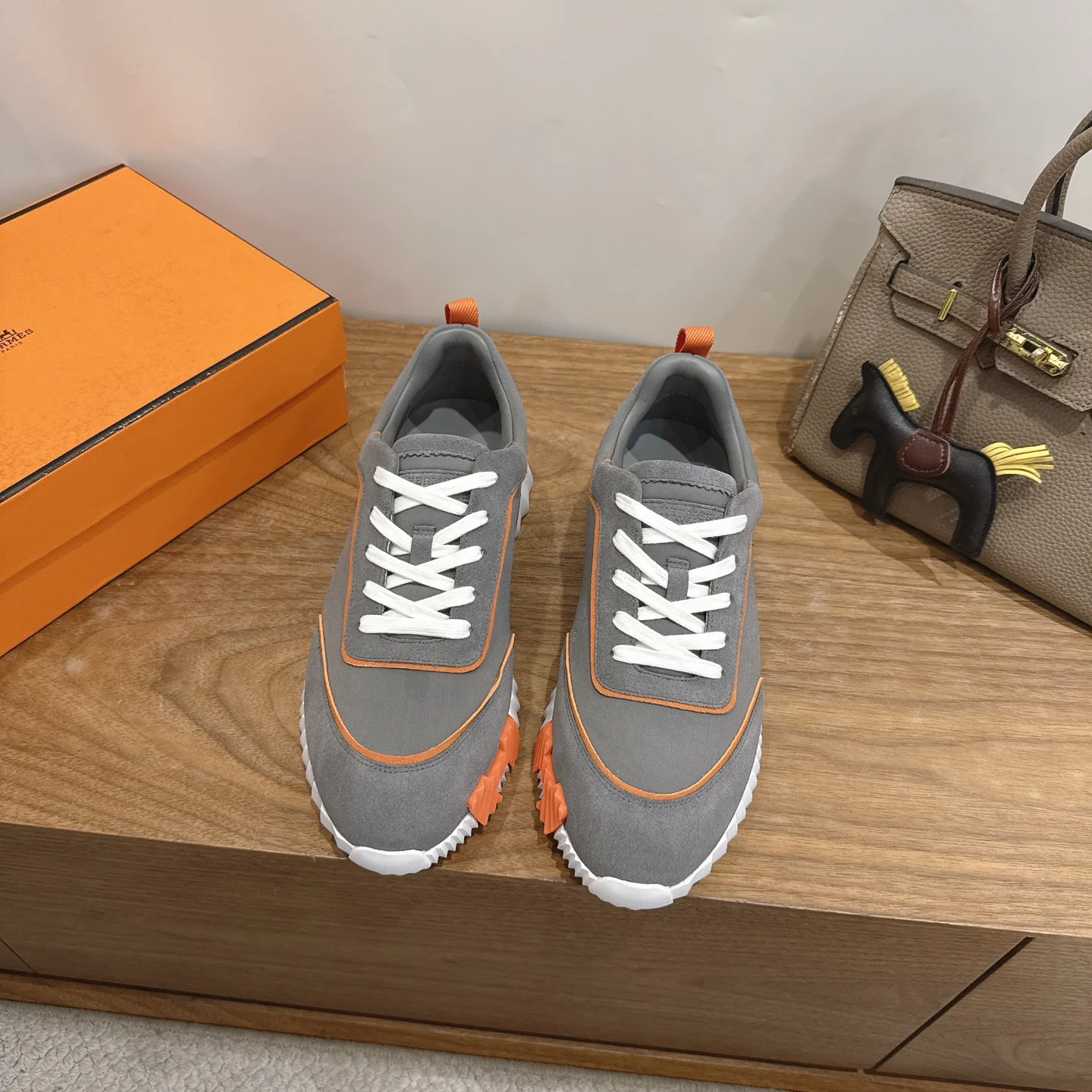 Кроссовки Женские Hermes 18729691