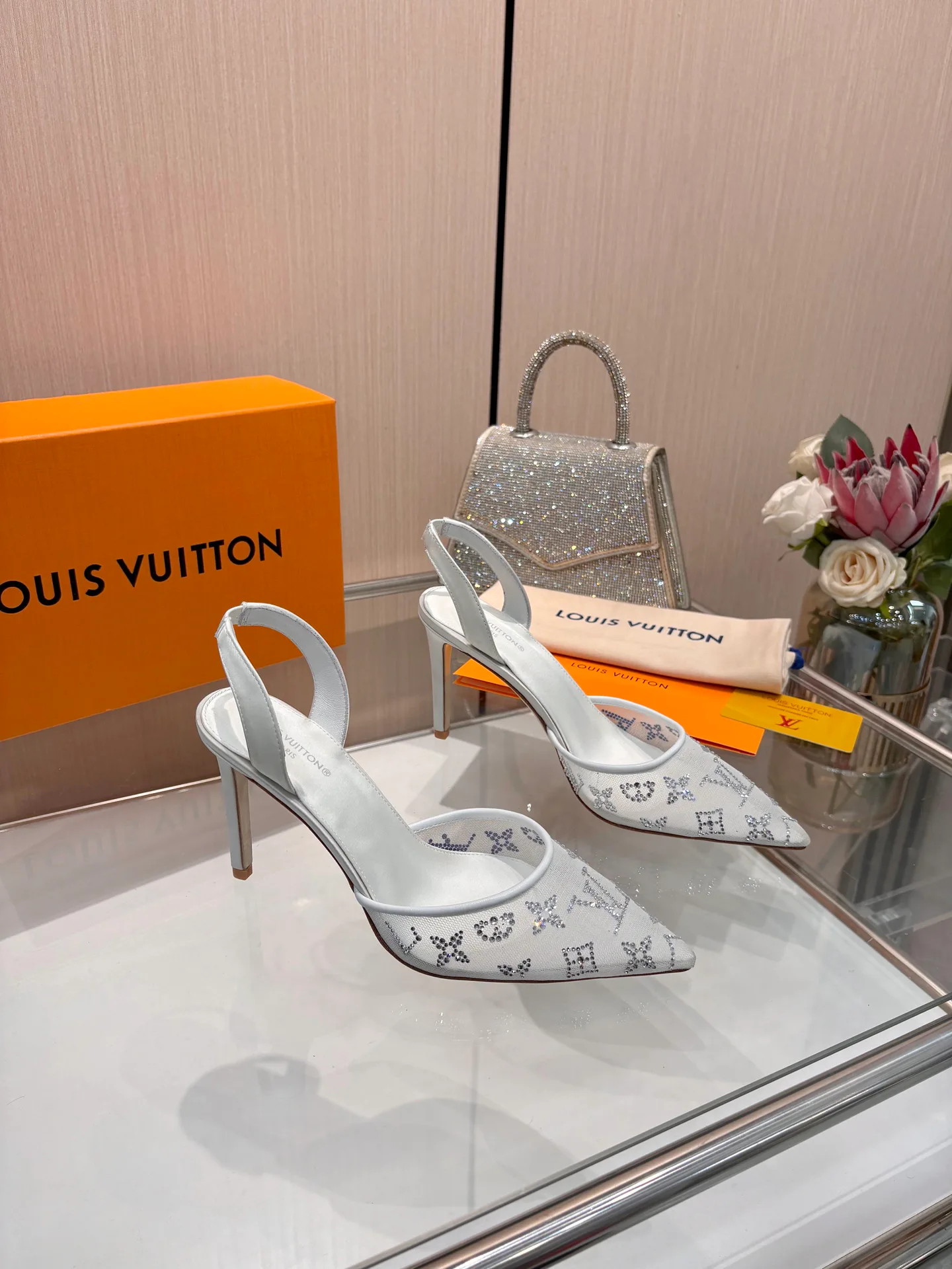 Босоножки Женские Louis Vuitton 18740732