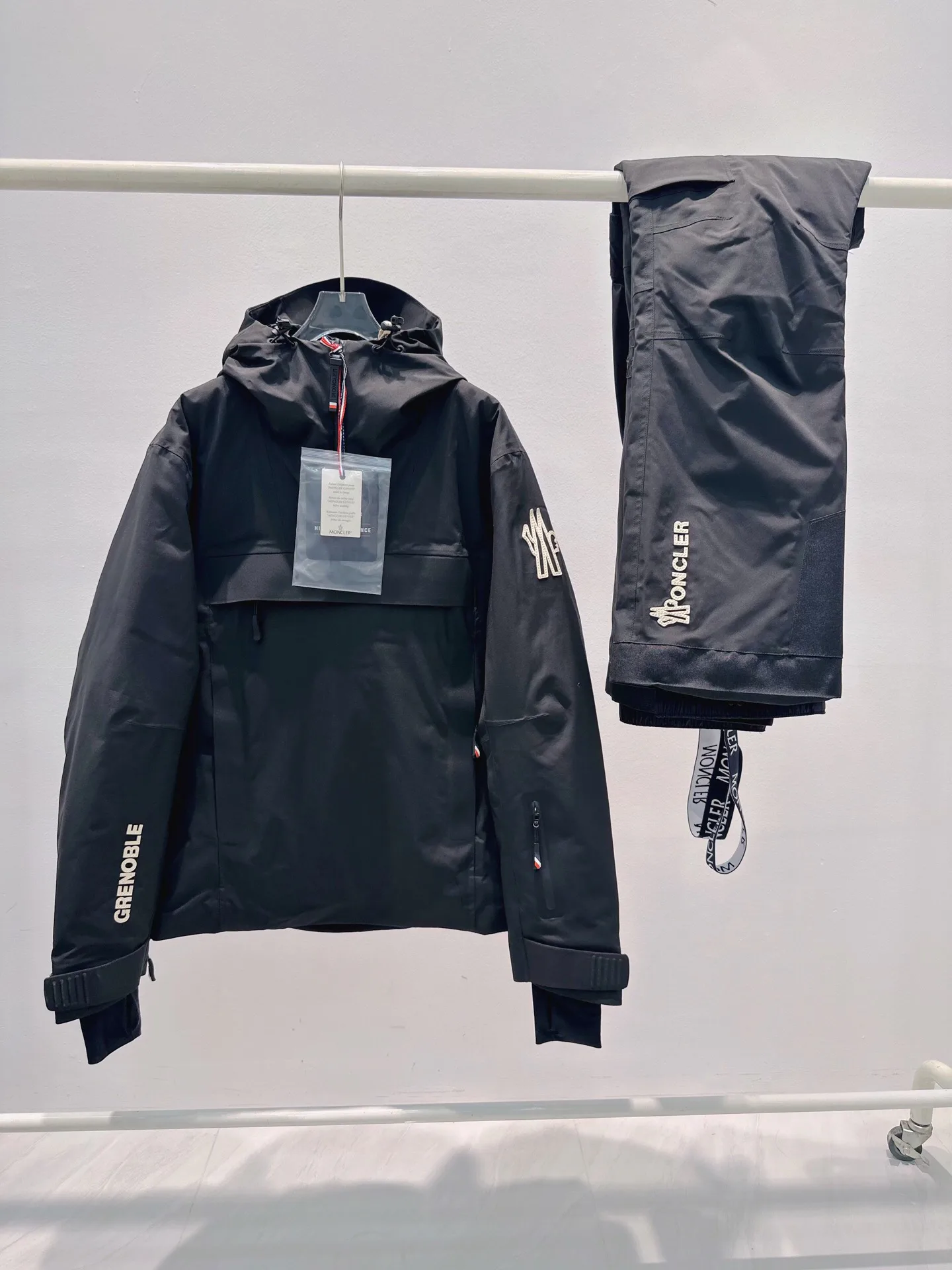 Куртки И Пуховики Женские Moncler 18710261