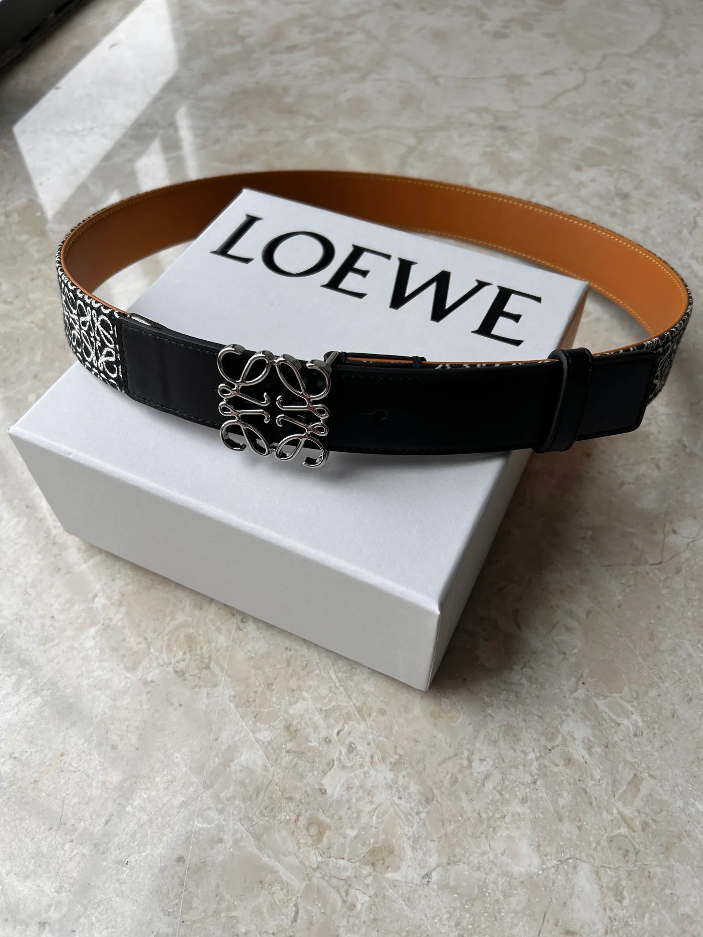 Ремни Loewe 11704491