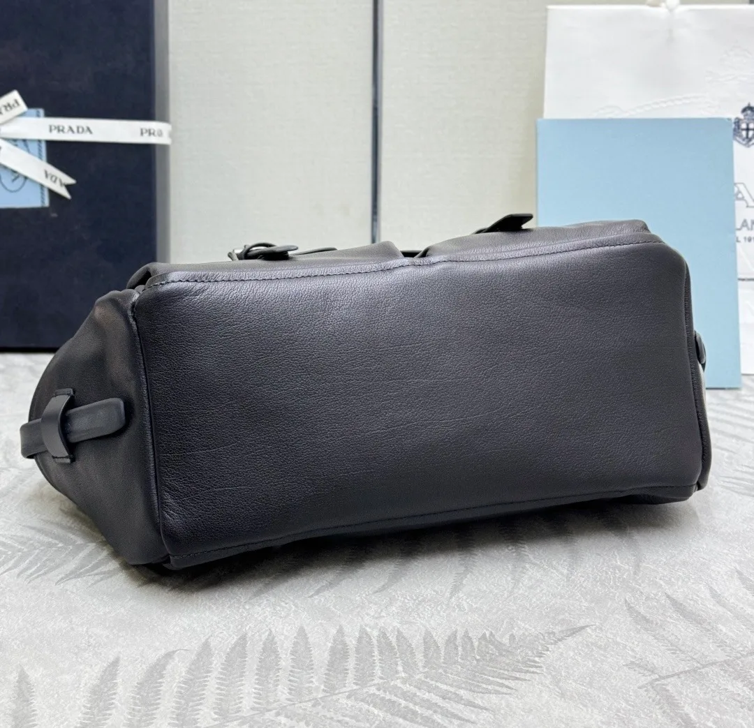 Классические Сумки Женские Prada 11520544