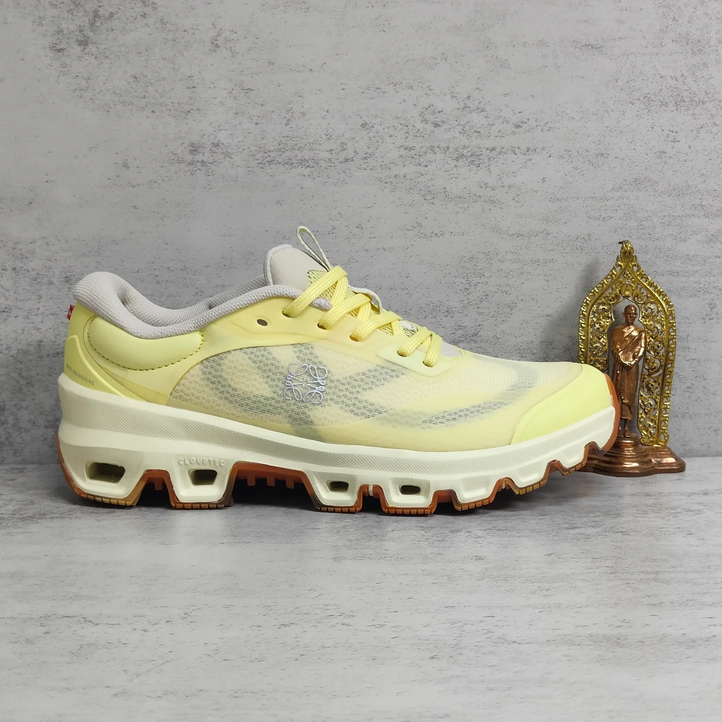 Кроссовки Женские Loewe 108330