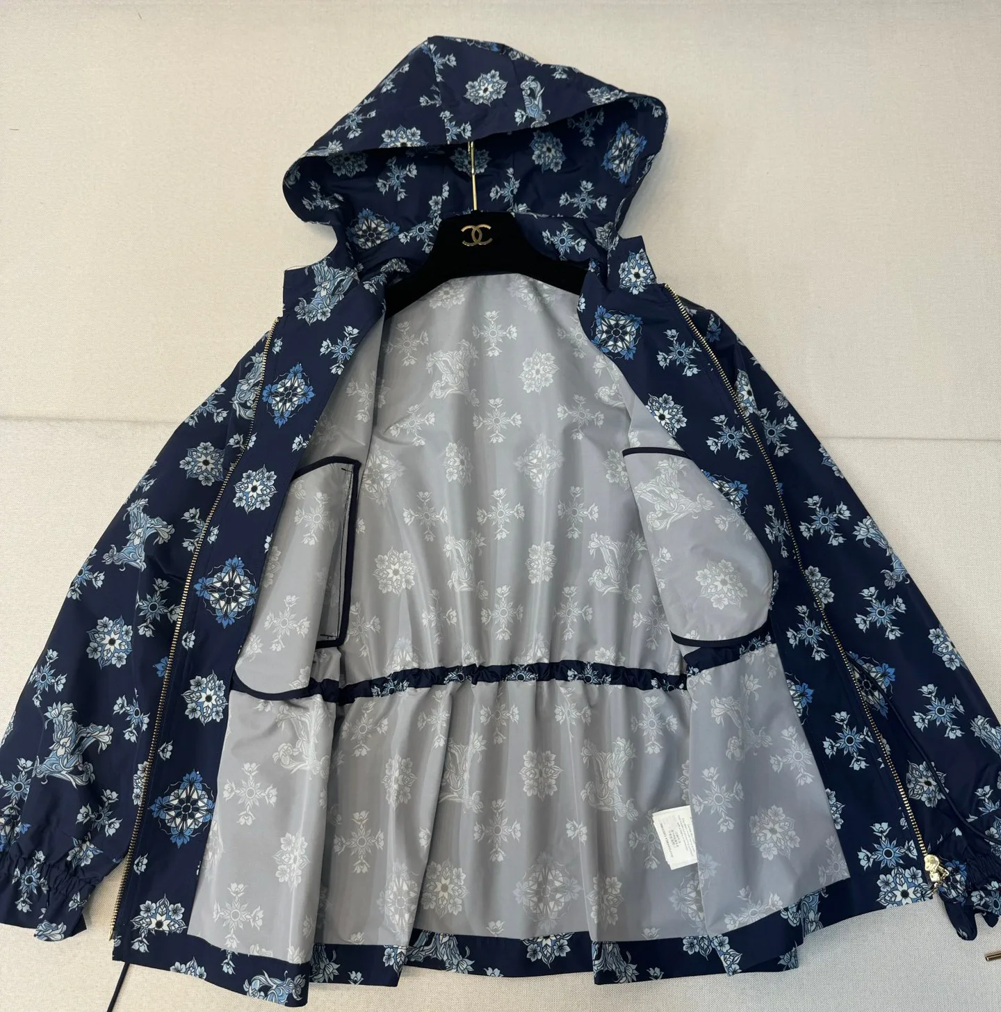 Куртки И Пуховики Женские Louis Vuitton 11225195