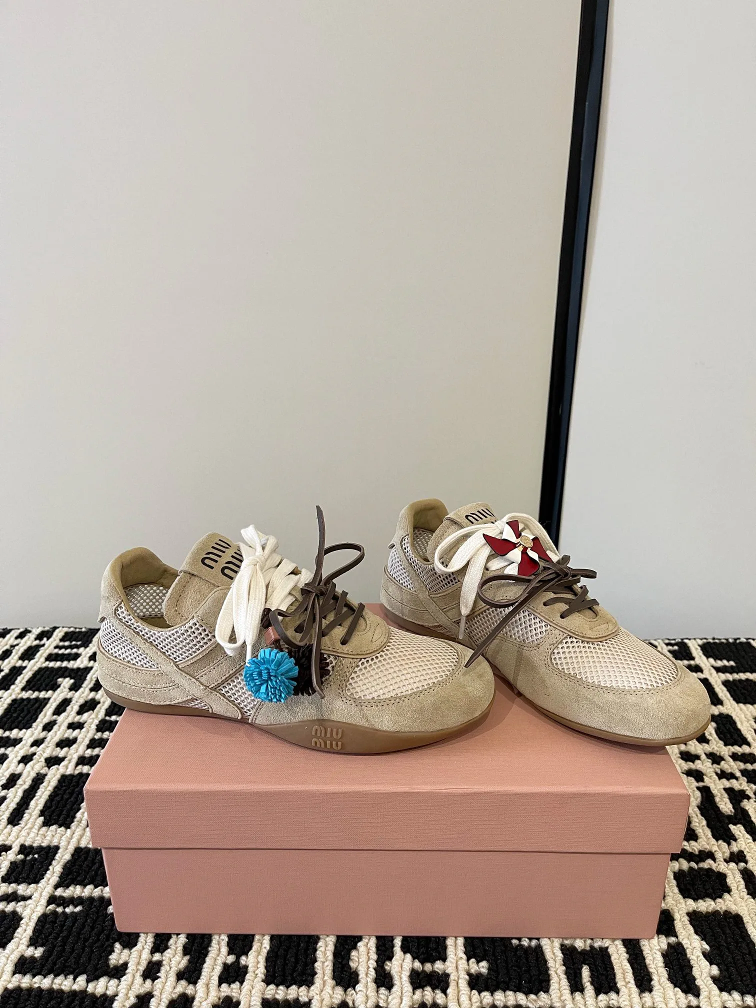 Кроссовки Женские Miu Miu 10991297