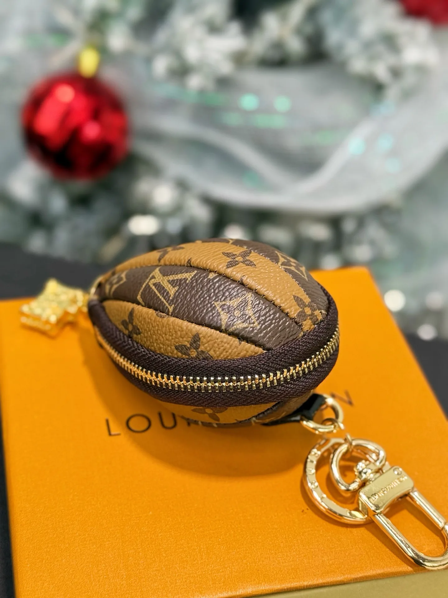 Ключницы Louis Vuitton 1260127