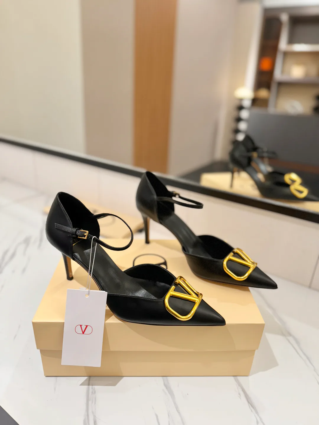 Босоножки Женские Valentino 11571415