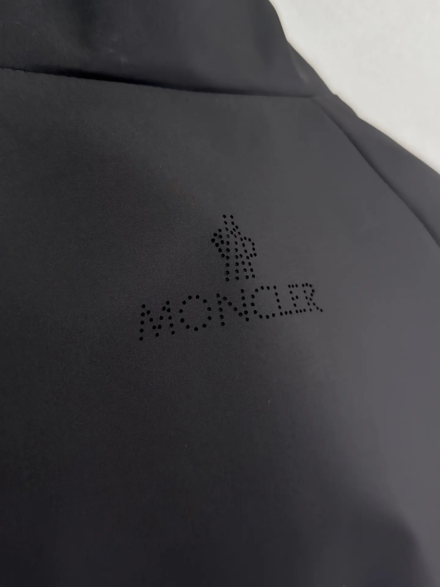 Куртки И Пуховики Мужские Moncler 11602555
