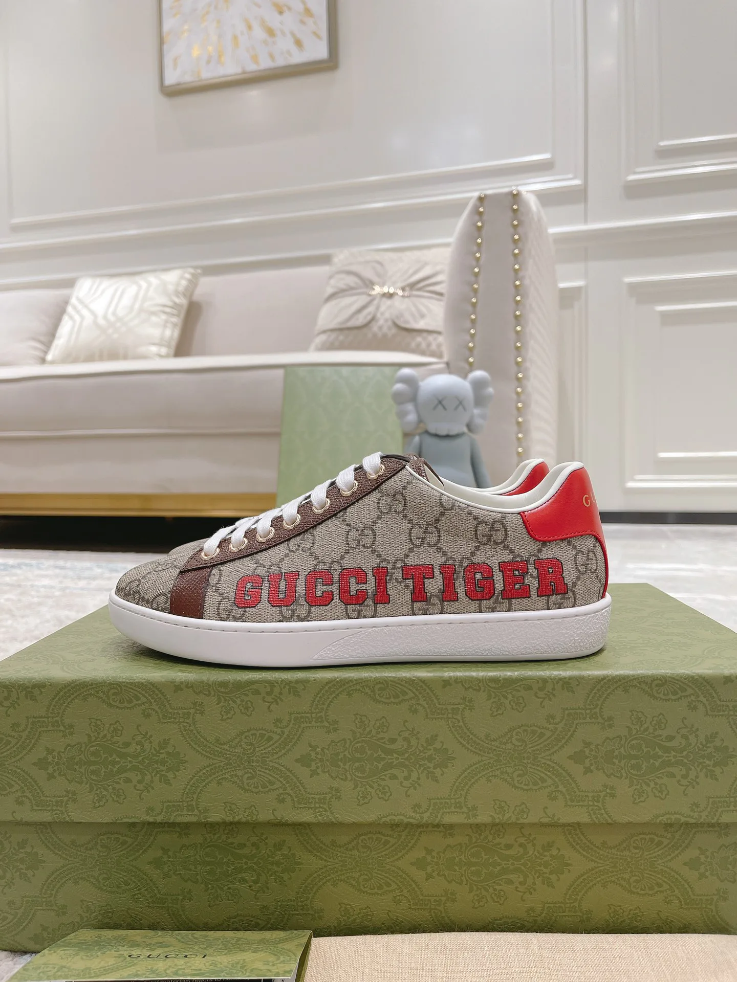 Кроссовки Женские Gucci 17620408