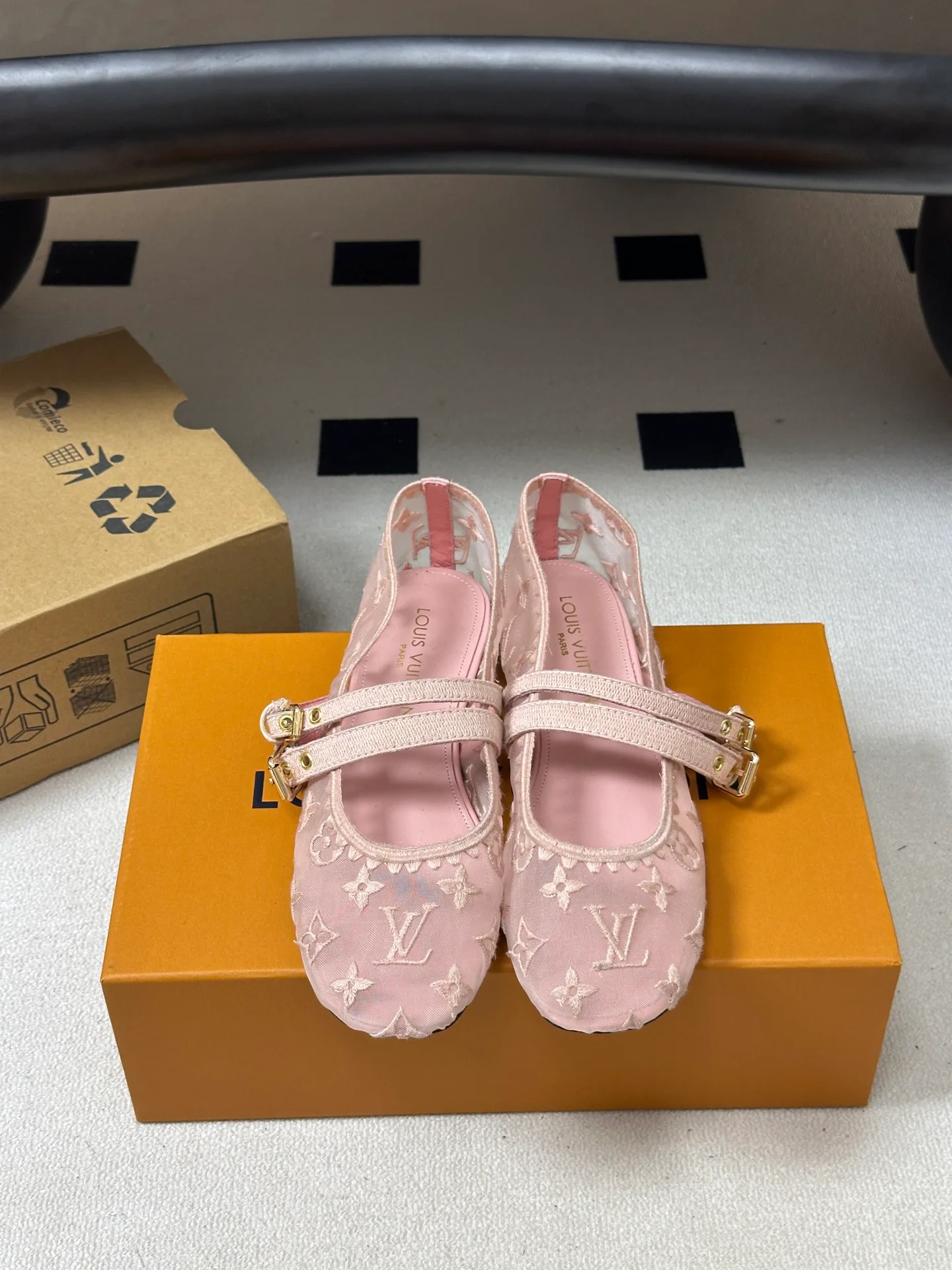 Балетки Женские Louis Vuitton 18340938