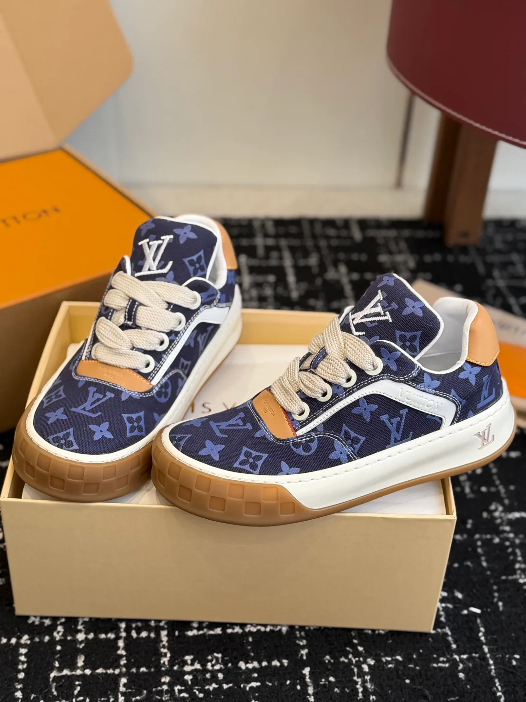 Кроссовки Женские Louis Vuitton 2671133