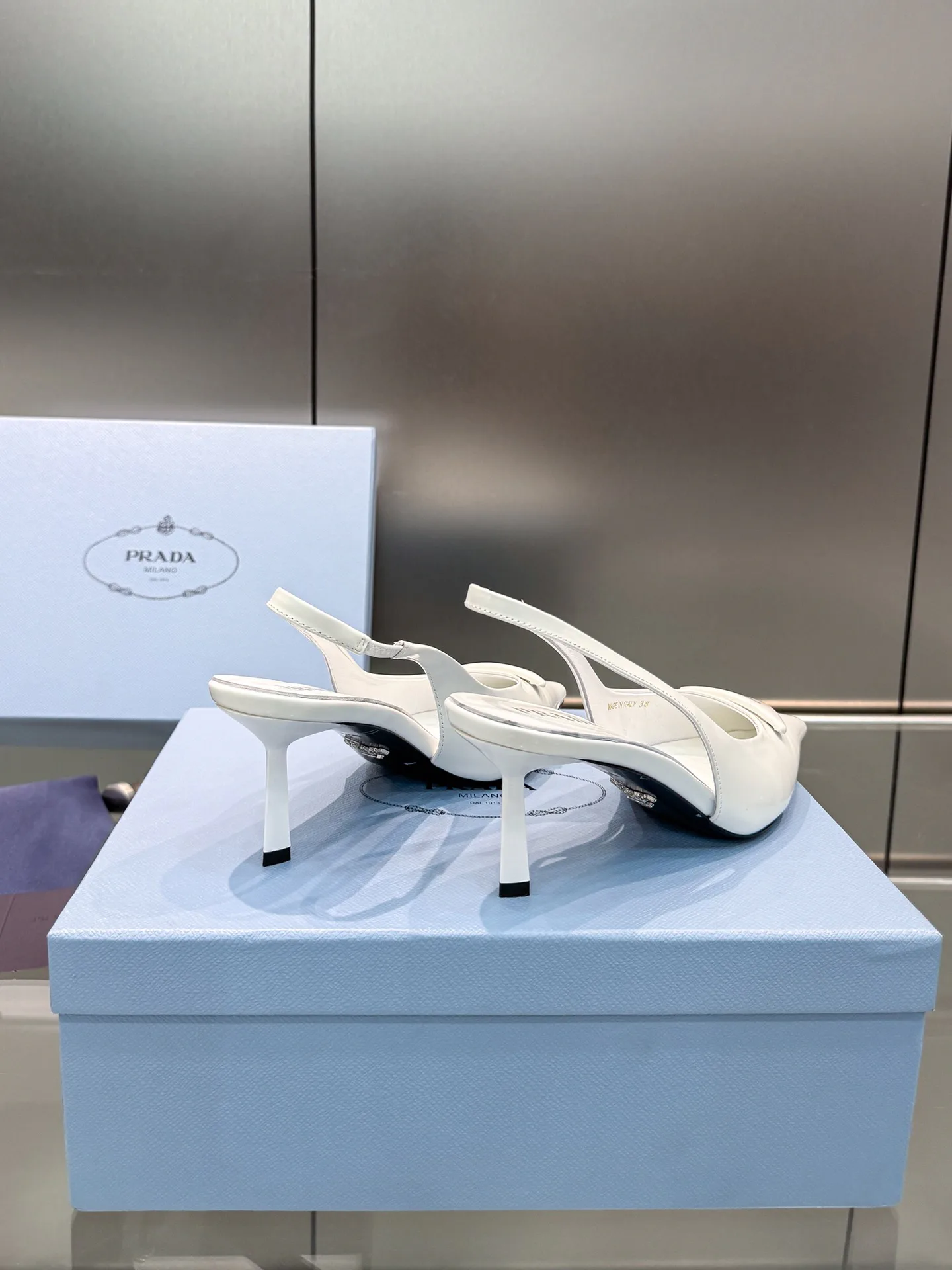 Босоножки Женские Prada 11522299