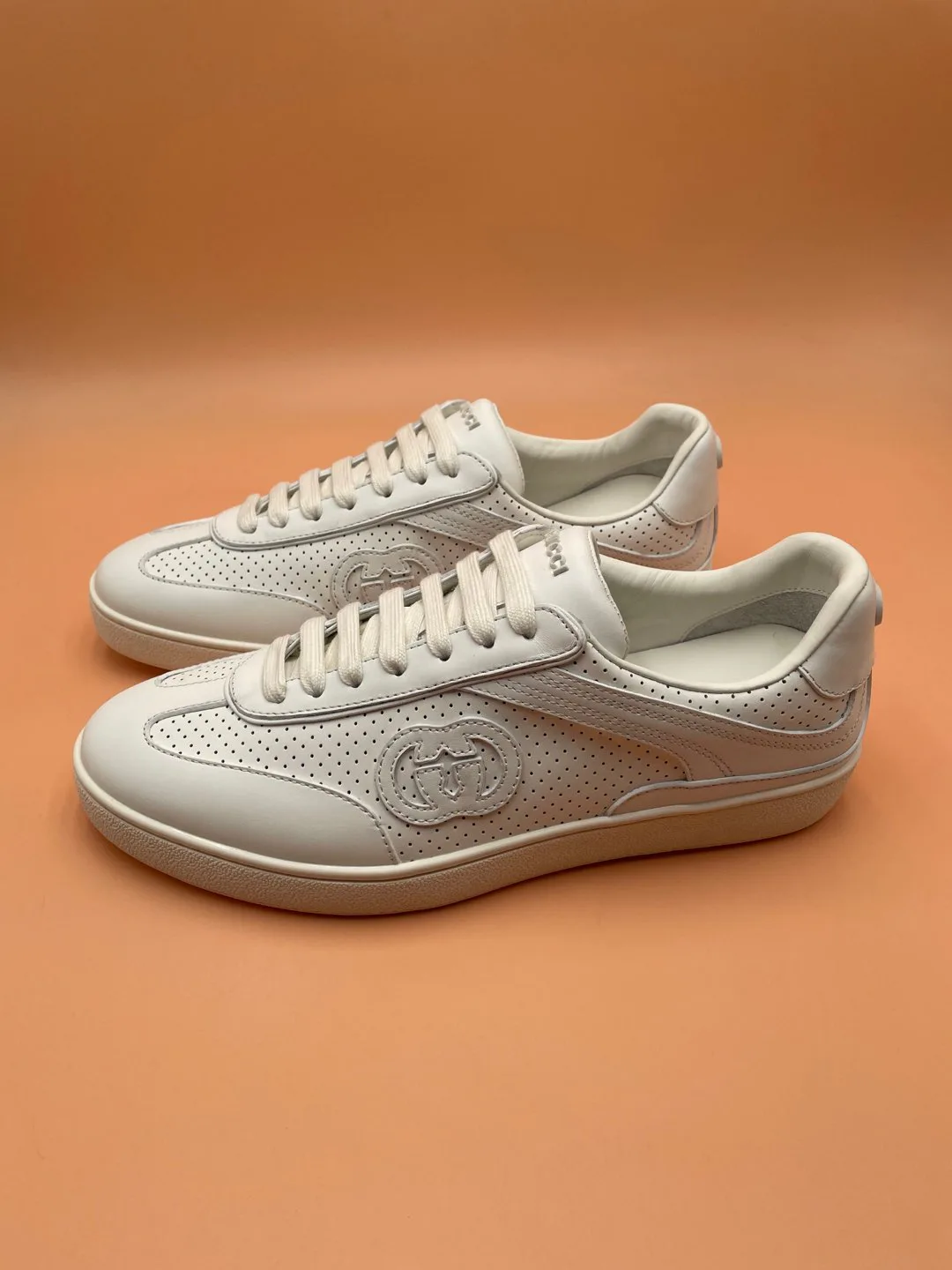 Кроссовки Женские Gucci 17620516