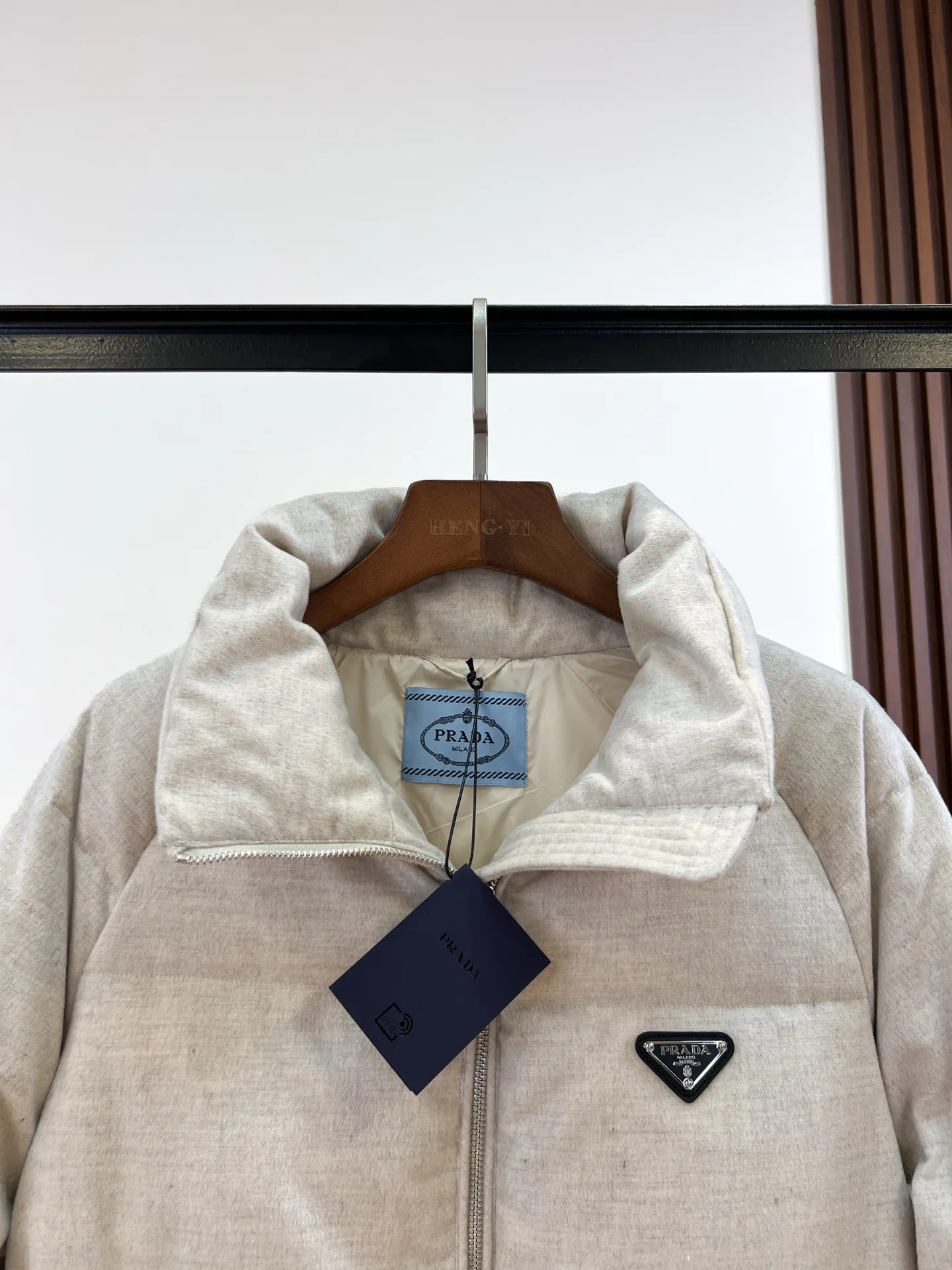 Куртки И Пуховики Женские Prada 17964740