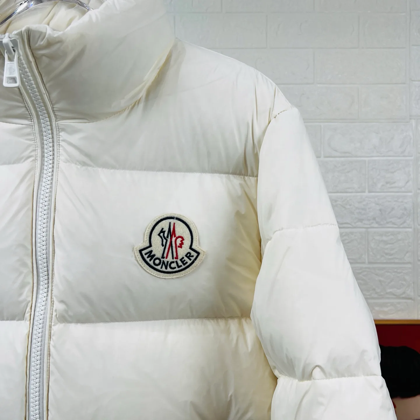 Куртки И Пуховики Женские Moncler 18770308