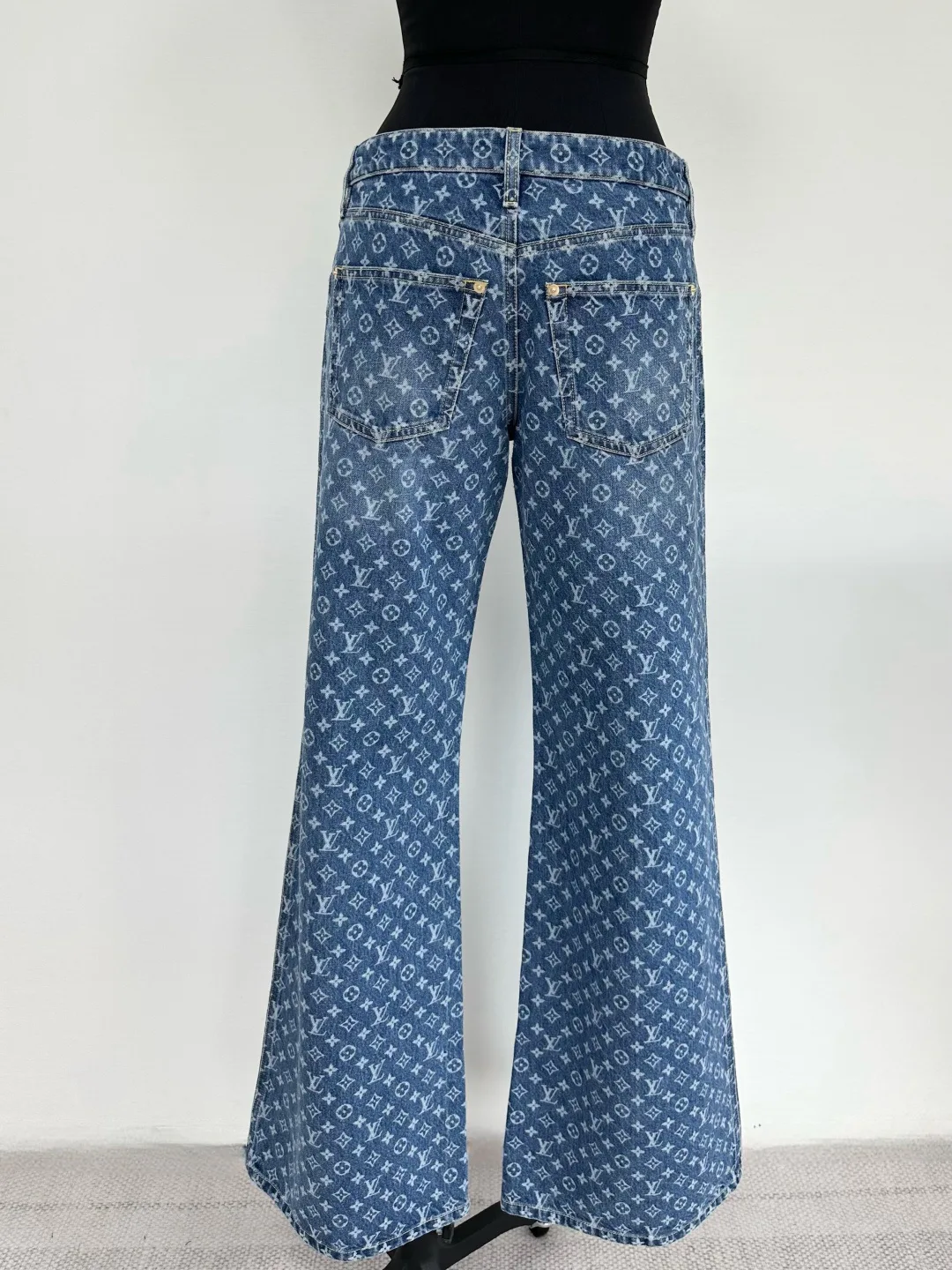 Джинсы Женские Louis Vuitton 5781692