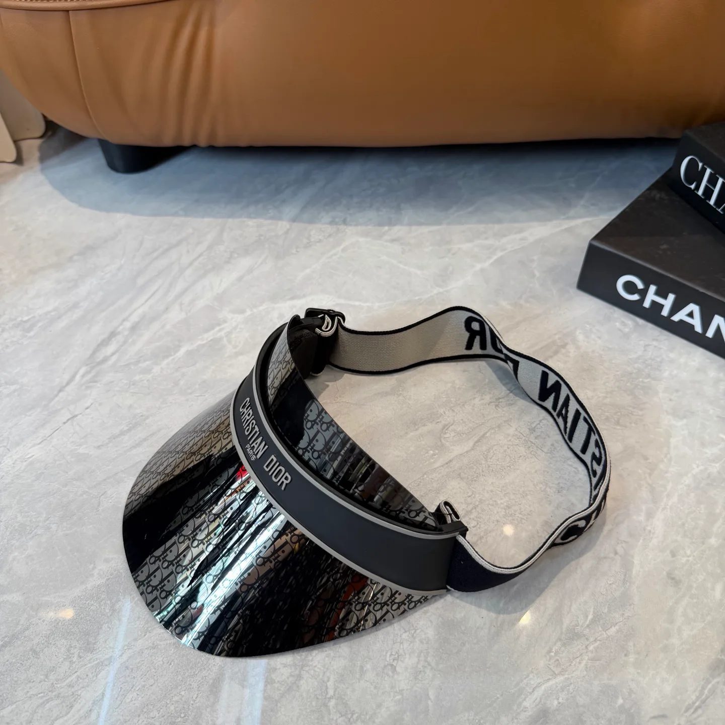 Головные Уборы Christian Dior 13294392