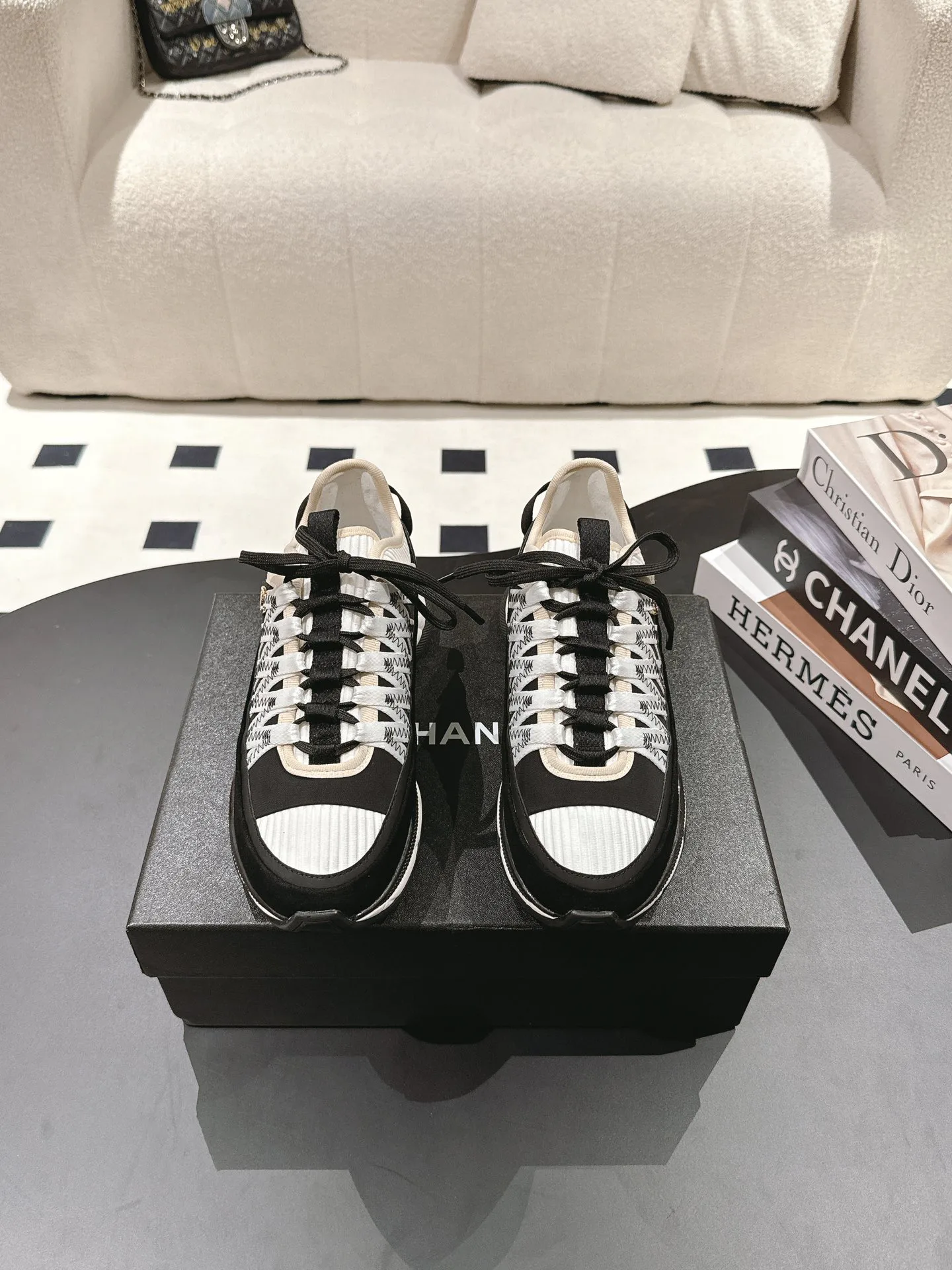 Кроссовки Женские Chanel 10647