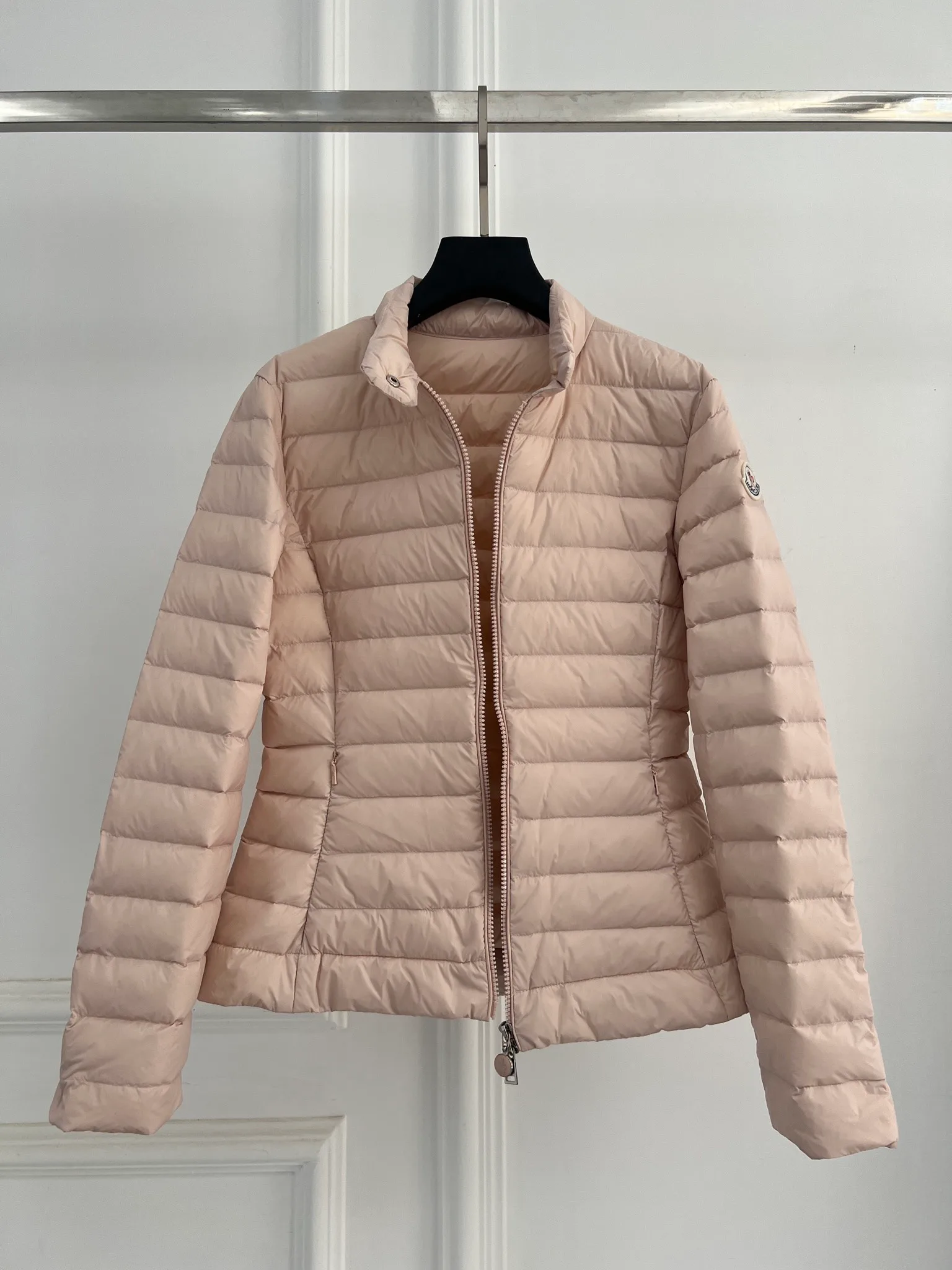 Куртки И Пуховики Женские Moncler 18416163