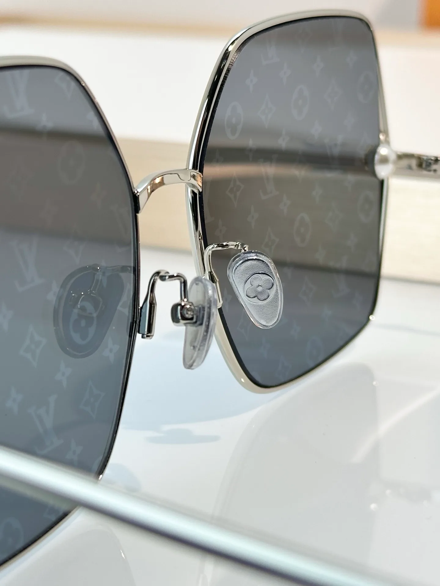 Очки Louis Vuitton 13541165