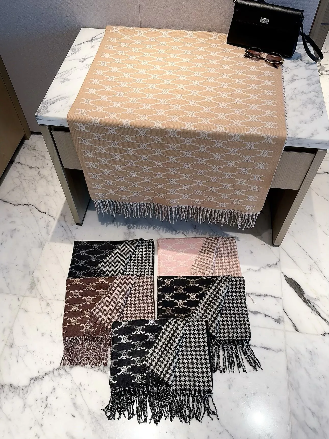 Шарфы Celine 18598260
