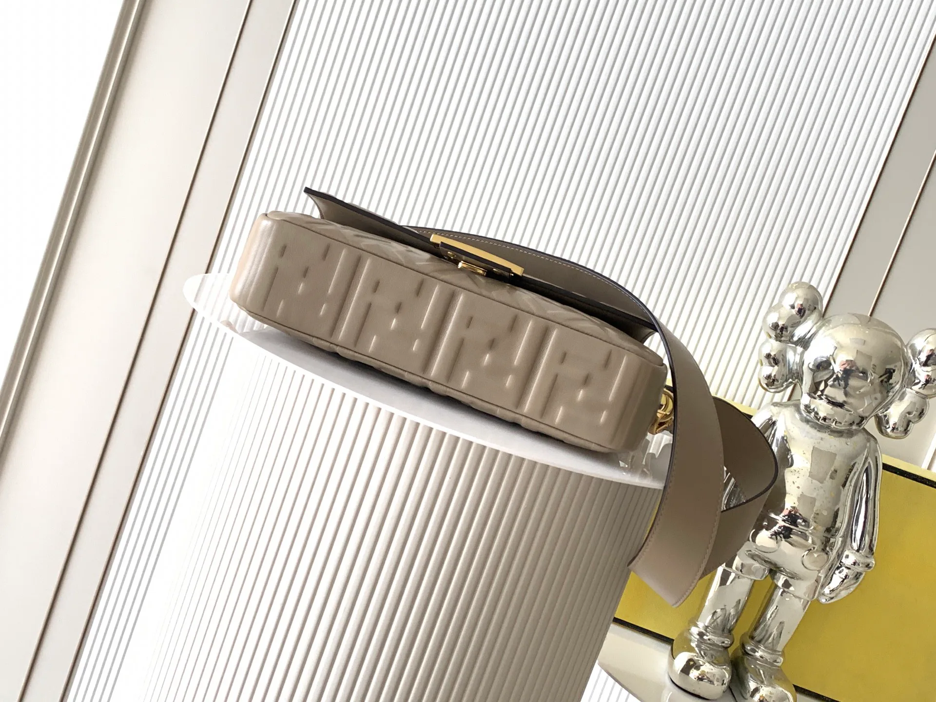 Классические Сумки Женские Fendi 13234577