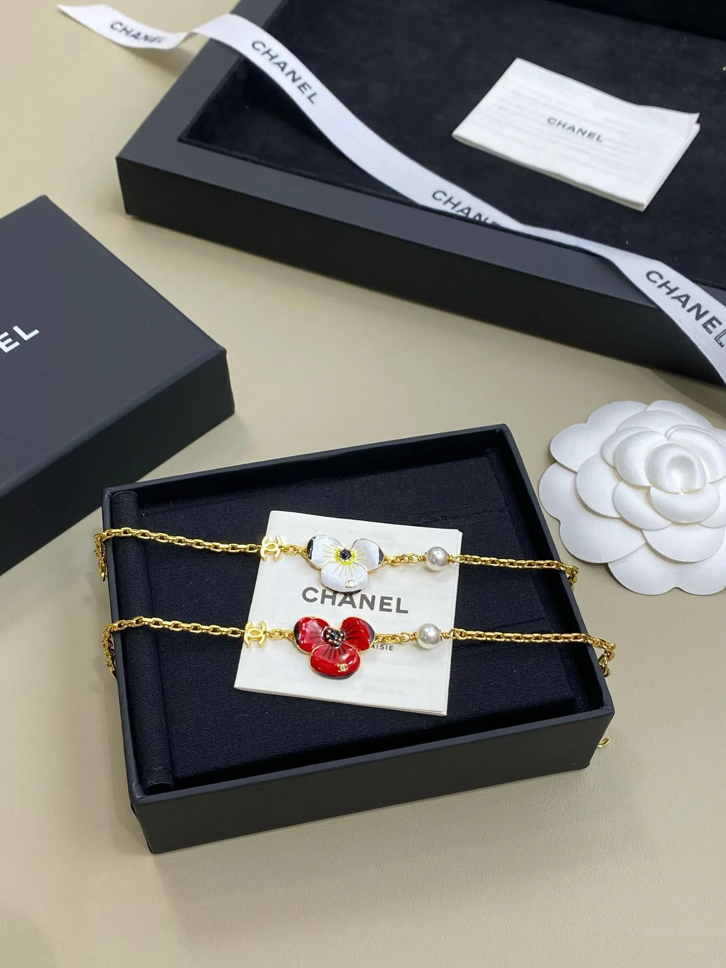 Бижутерия Chanel 18122425