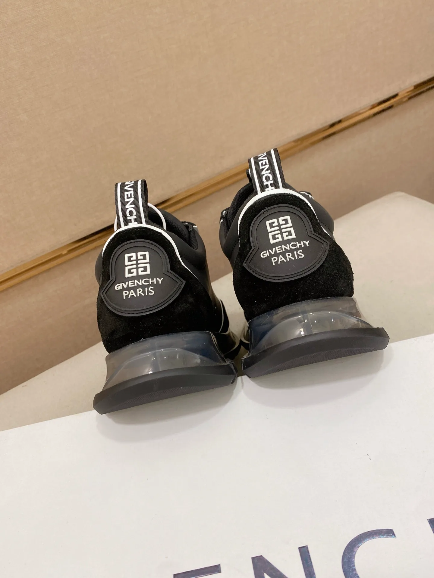 Кроссовки Мужские Givenchy 829523