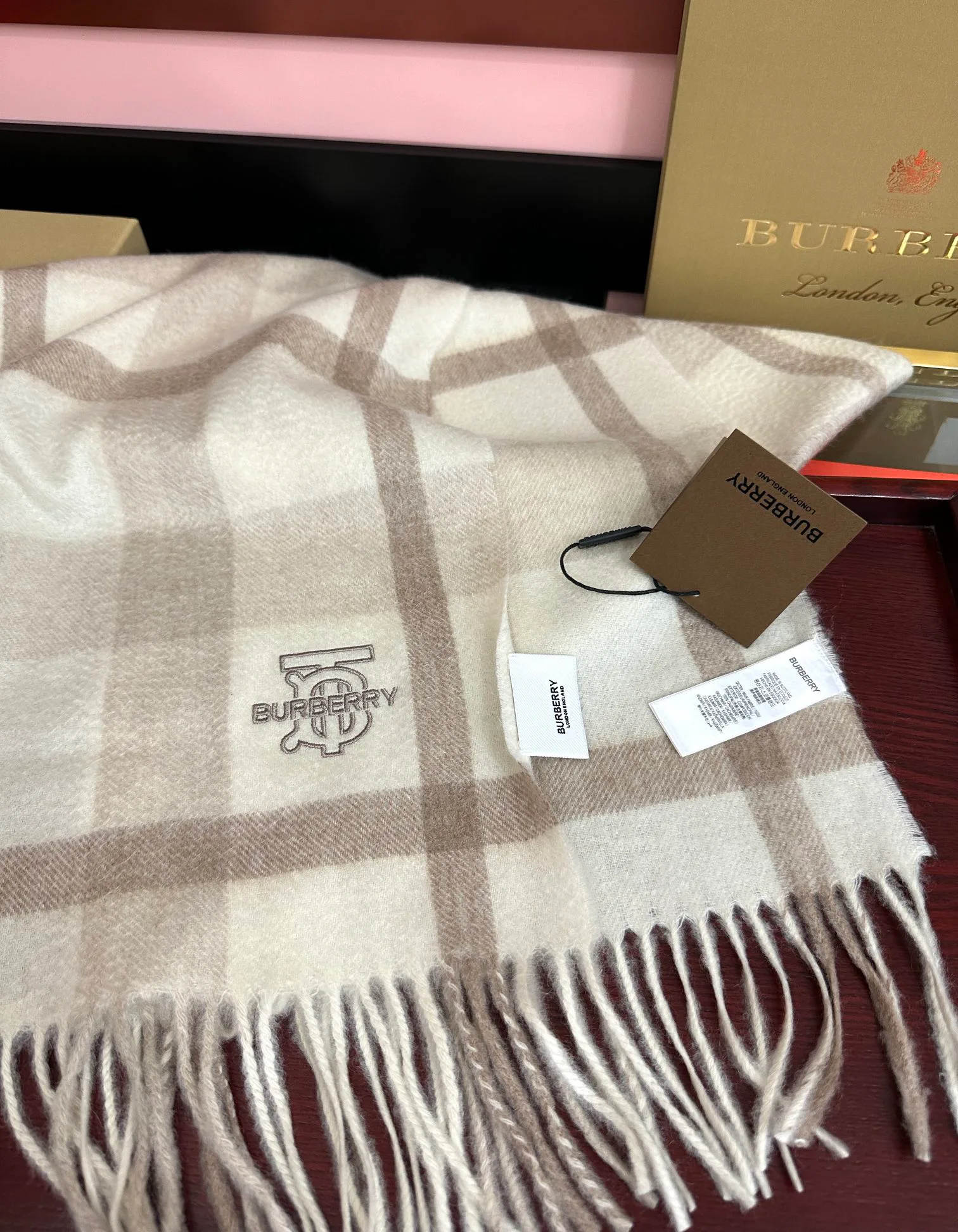 Шарфы Burberry 1490196
