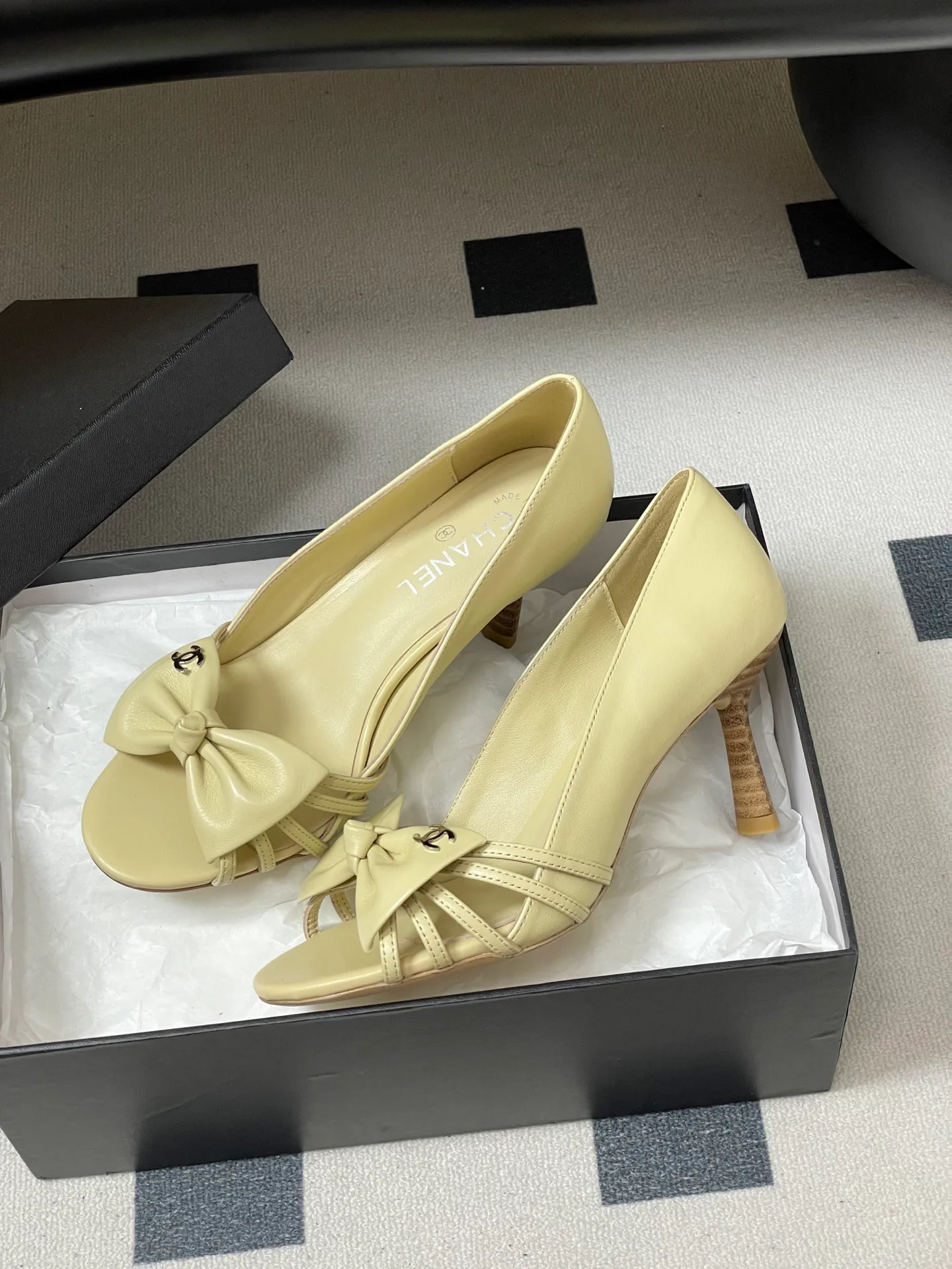 Босоножки Женские Chanel 13226166