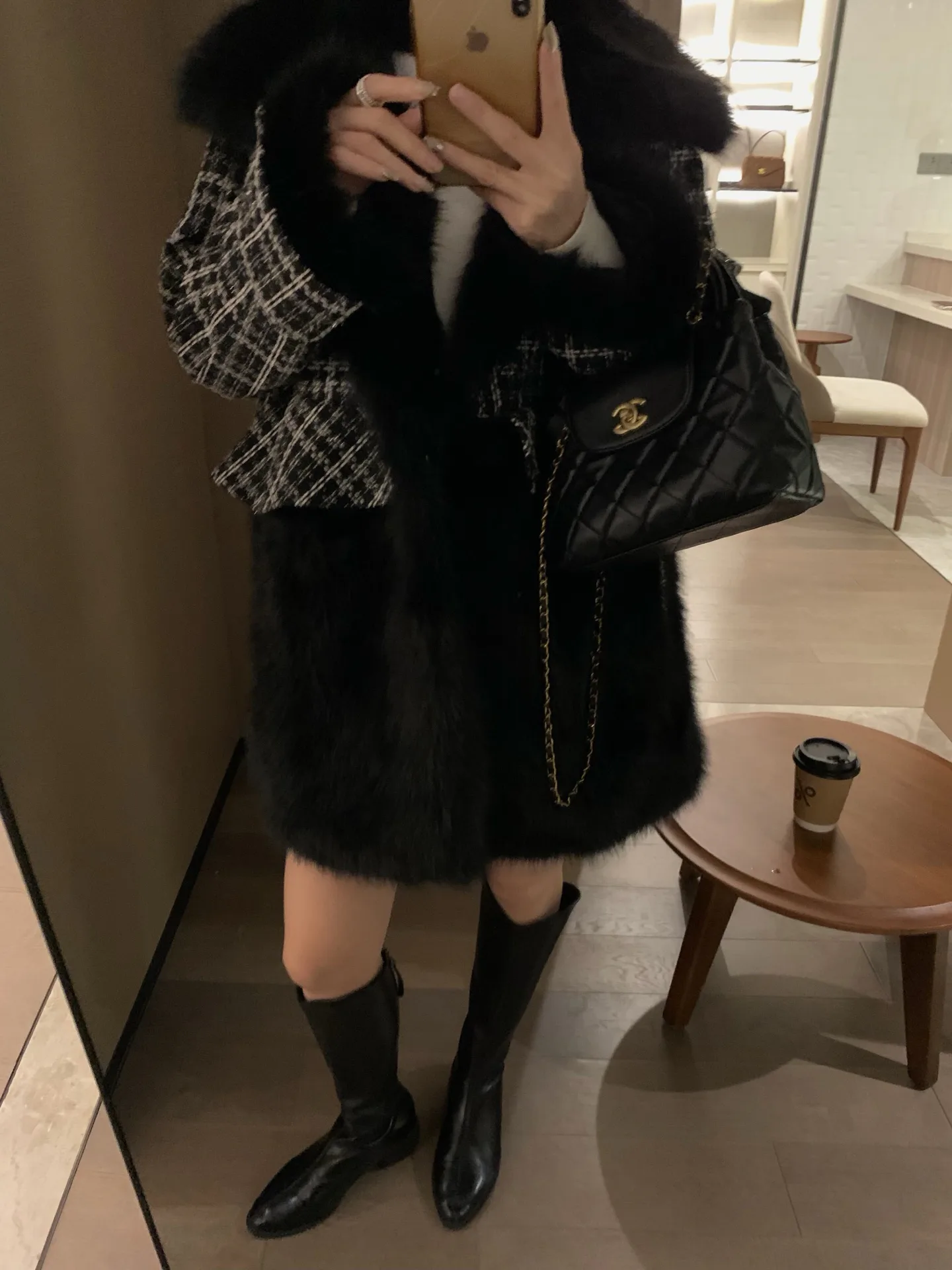 Шубы Женские Chanel 5051248
