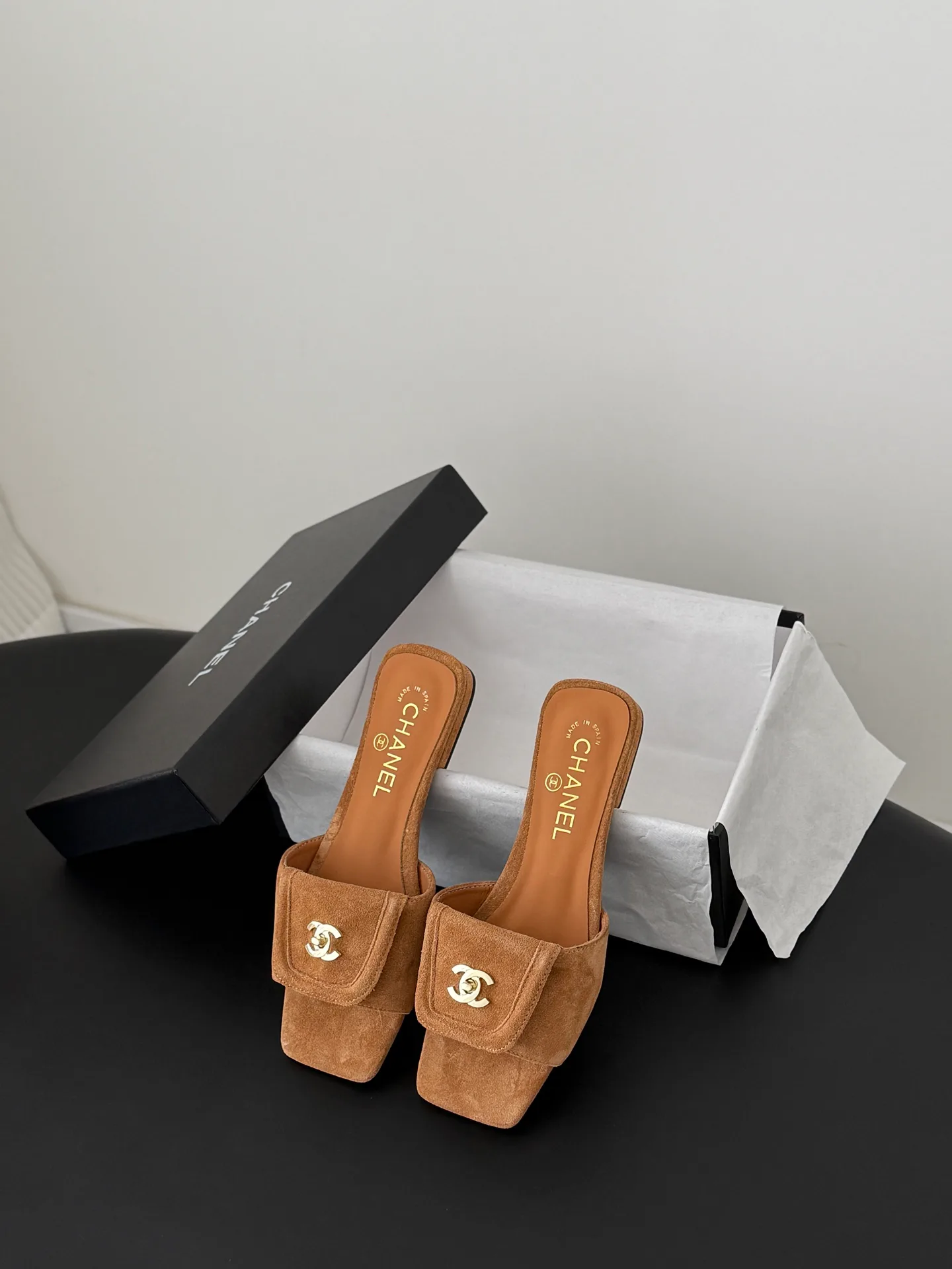 Шлепанцы Женские Chanel 12638627
