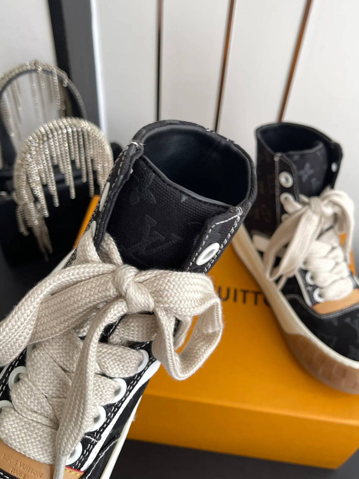 Кроссовки Женские Louis Vuitton 17673245