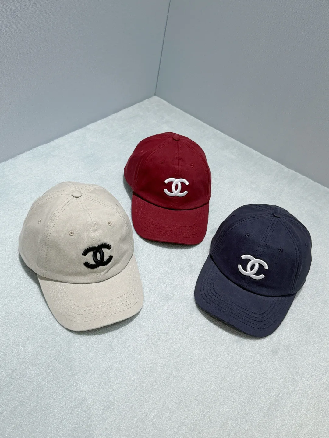 Головные Уборы Chanel 18088246