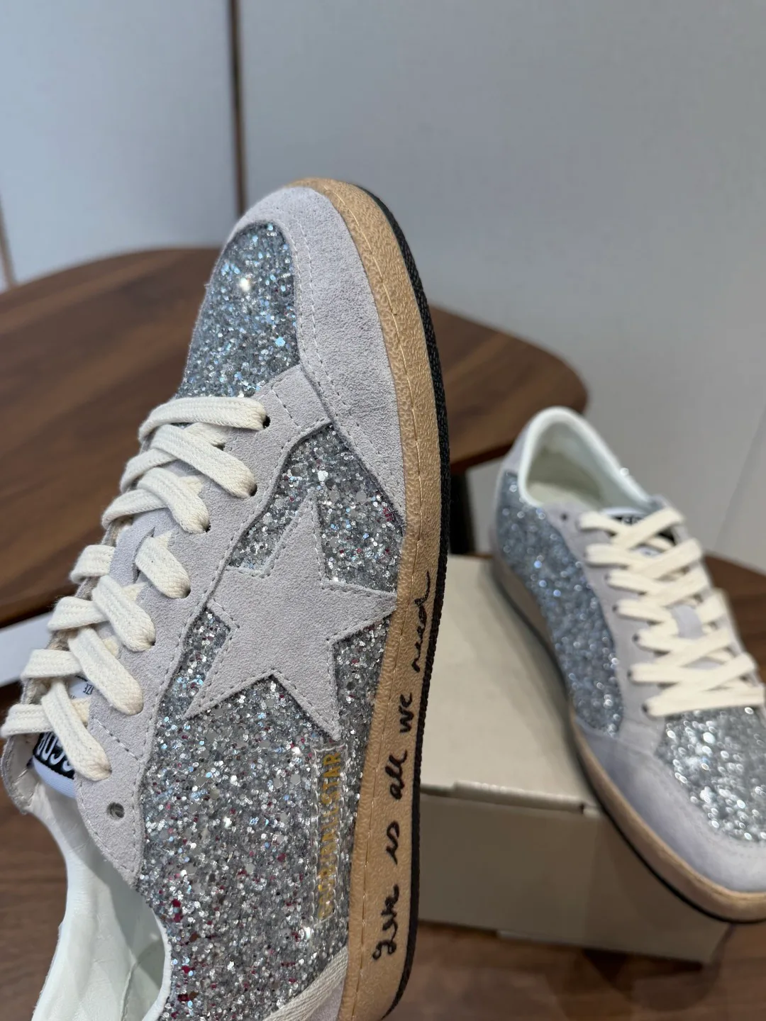 Кроссовки Женские Golden Goose 18357251