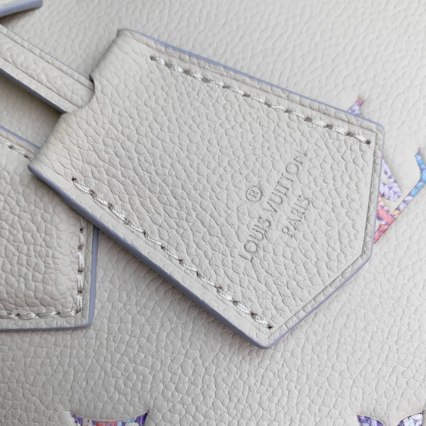 Классические Сумки Женские Louis Vuitton 18147479