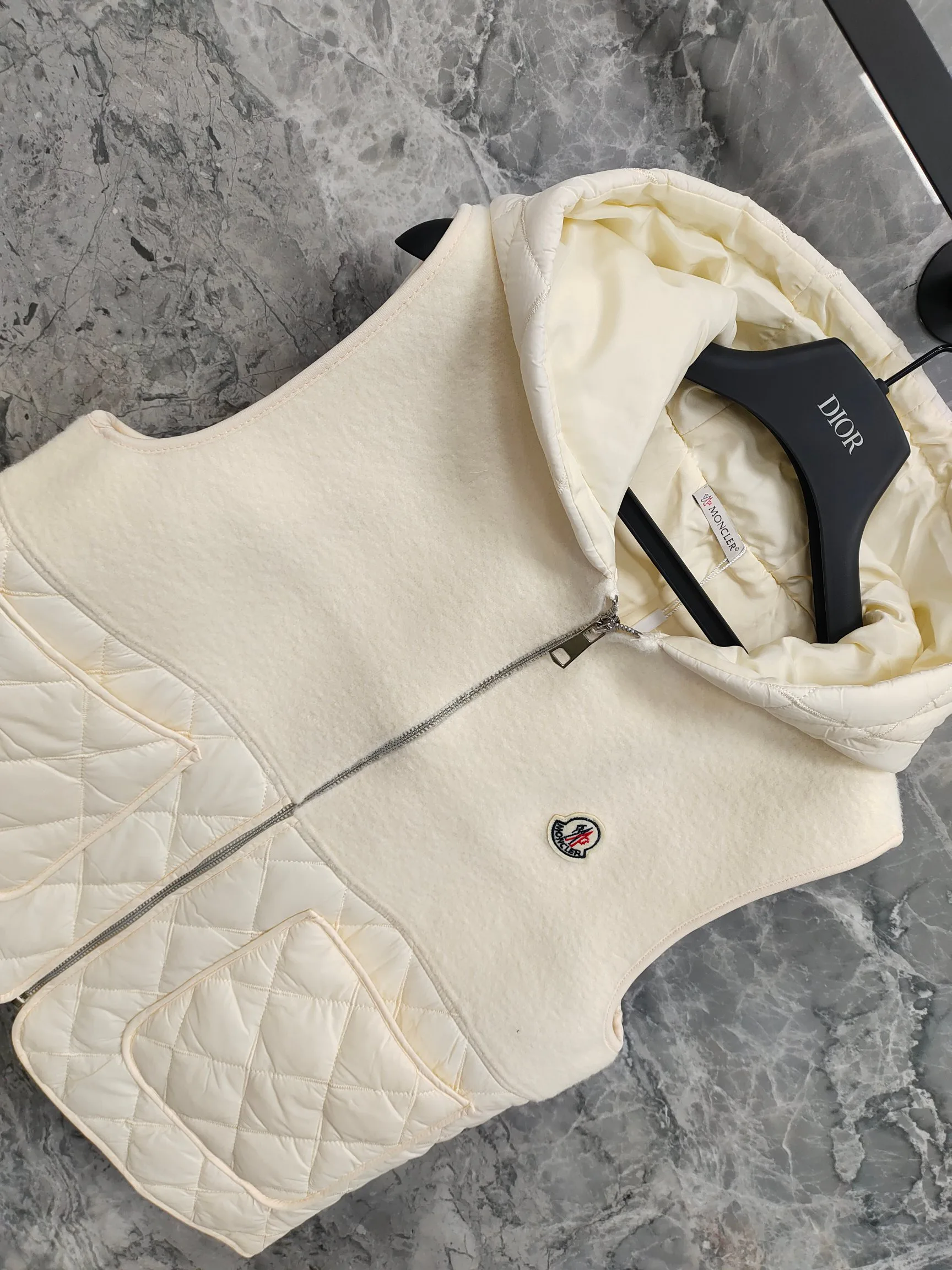 Жилеты Женские Moncler 18743556
