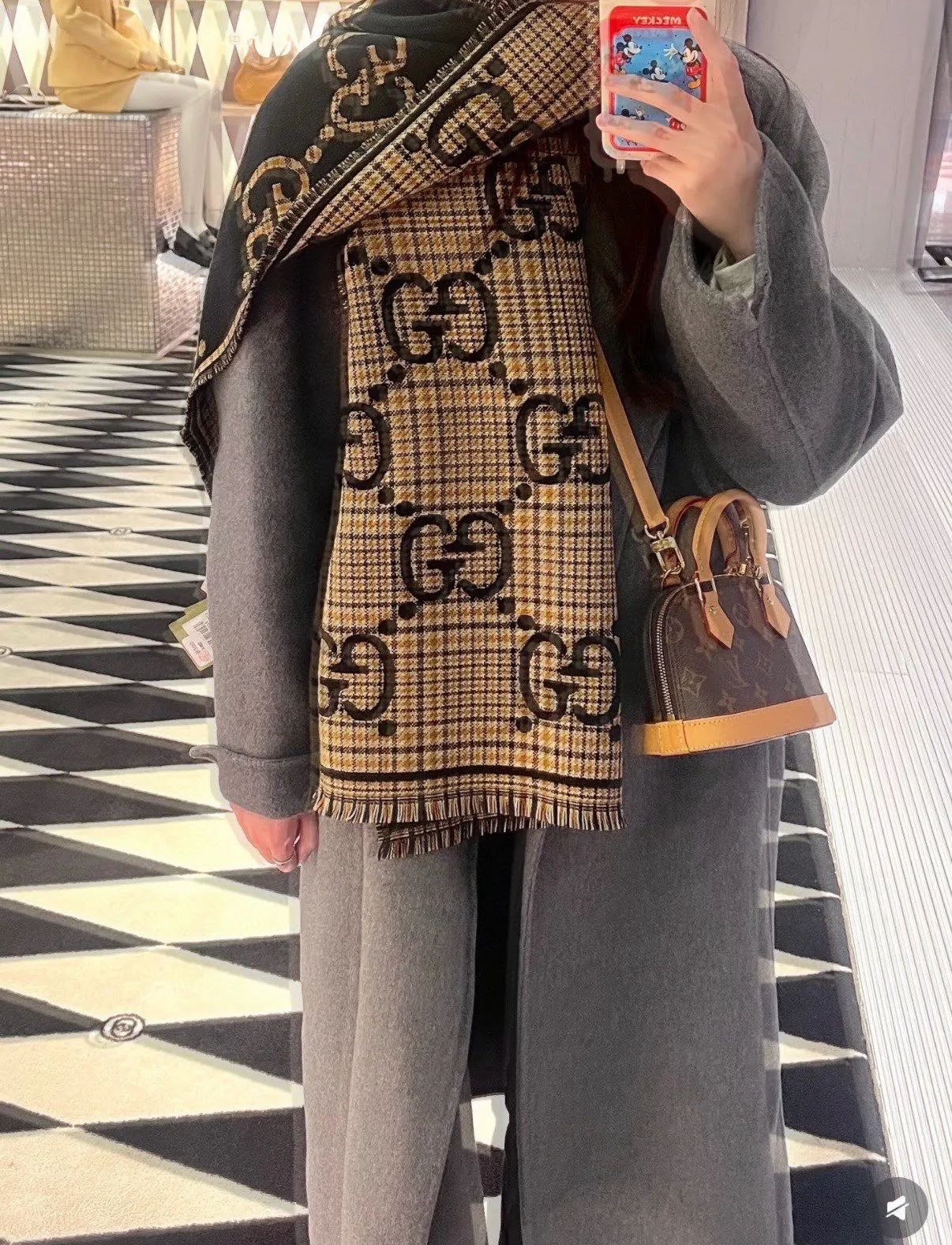 Шарфы Gucci 832118