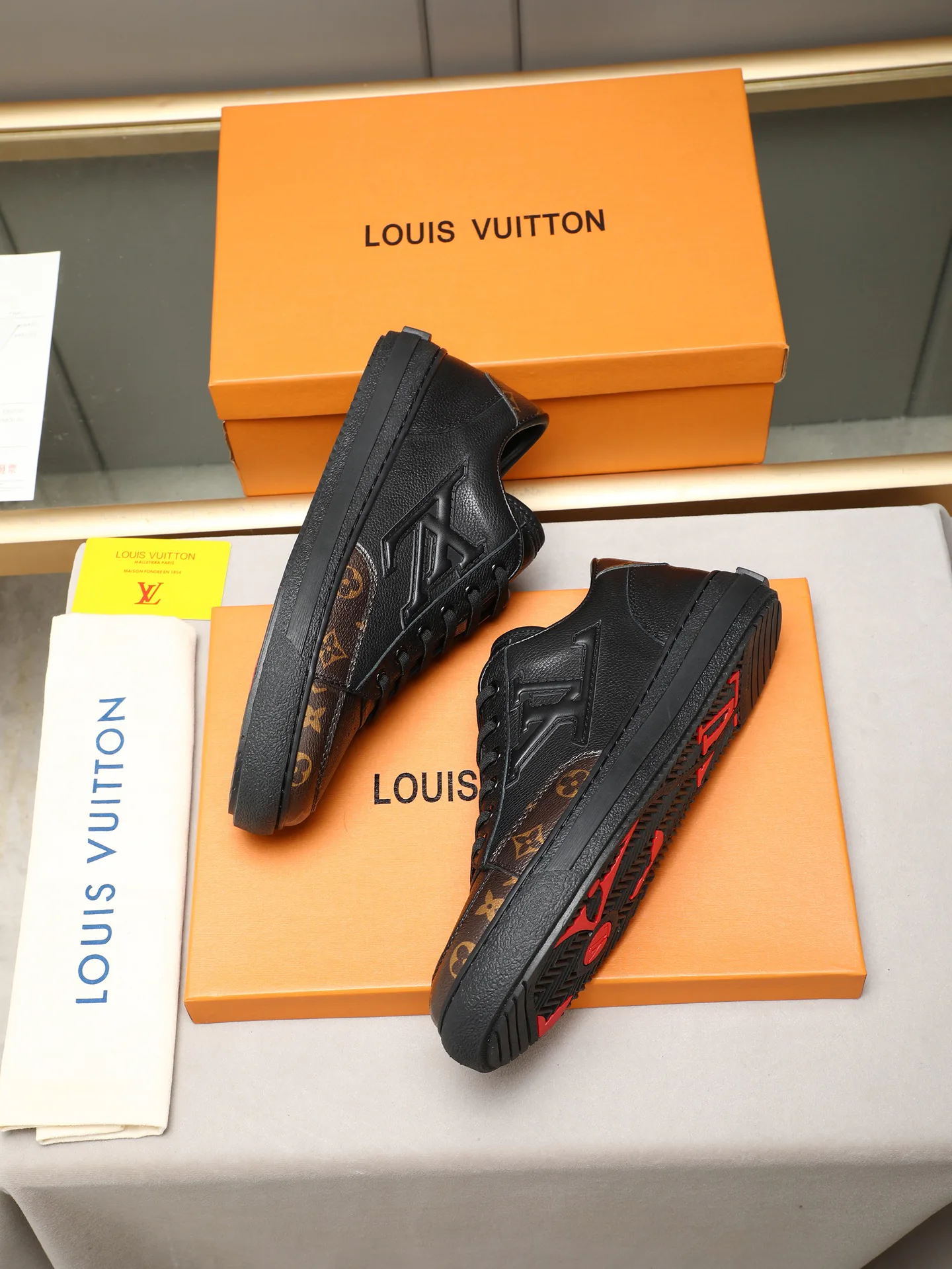Кроссовки Мужские Louis Vuitton 12960045
