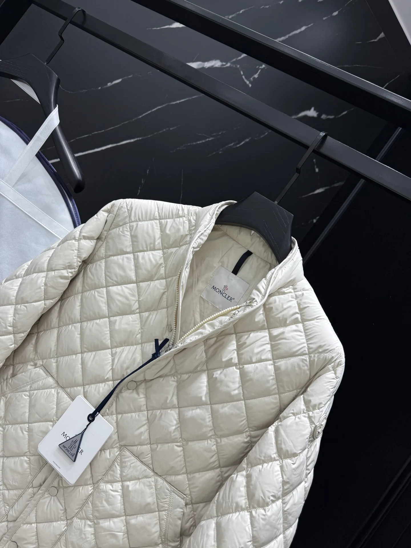 Куртки И Пуховики Мужские Moncler 1143344