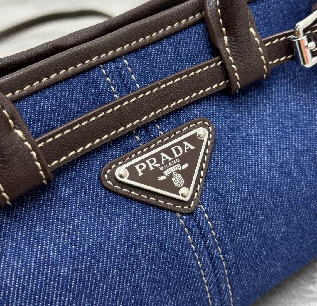 Классические Сумки Женские Prada 13223427