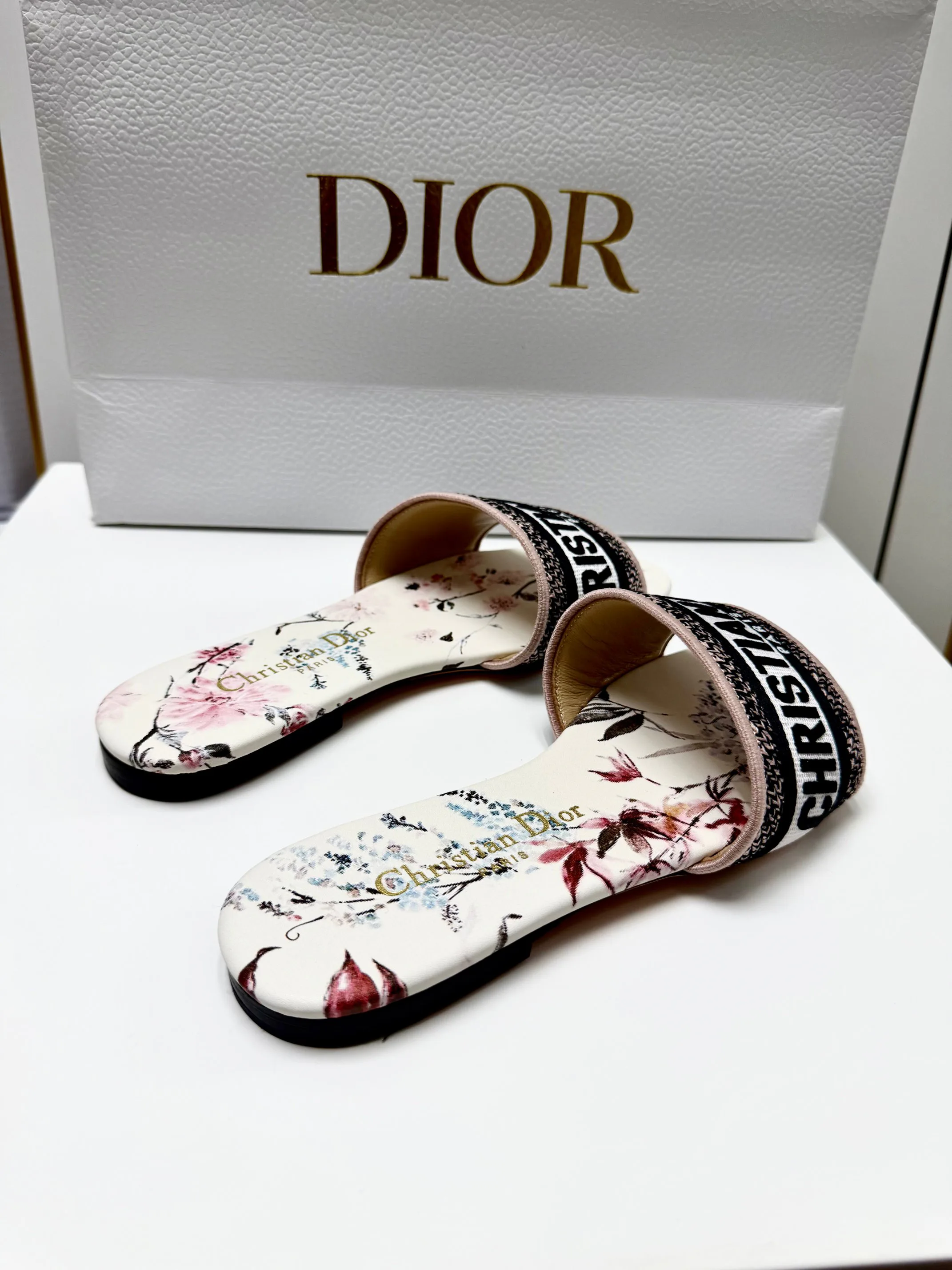 Туфли Женские Christian Dior 12879957