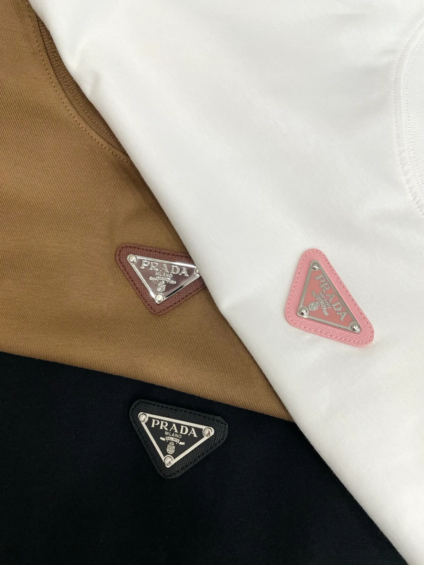 Футболки Женские Prada 2321910