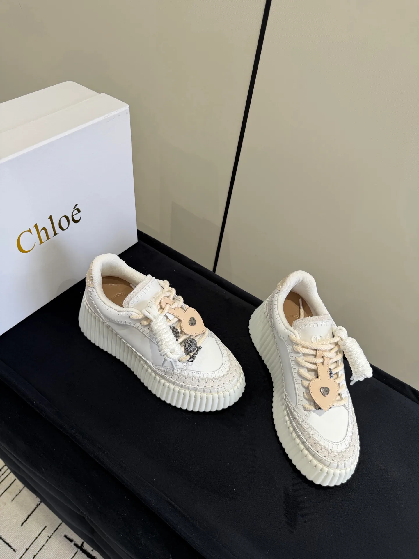 Кроссовки Женские Chloe 18420831