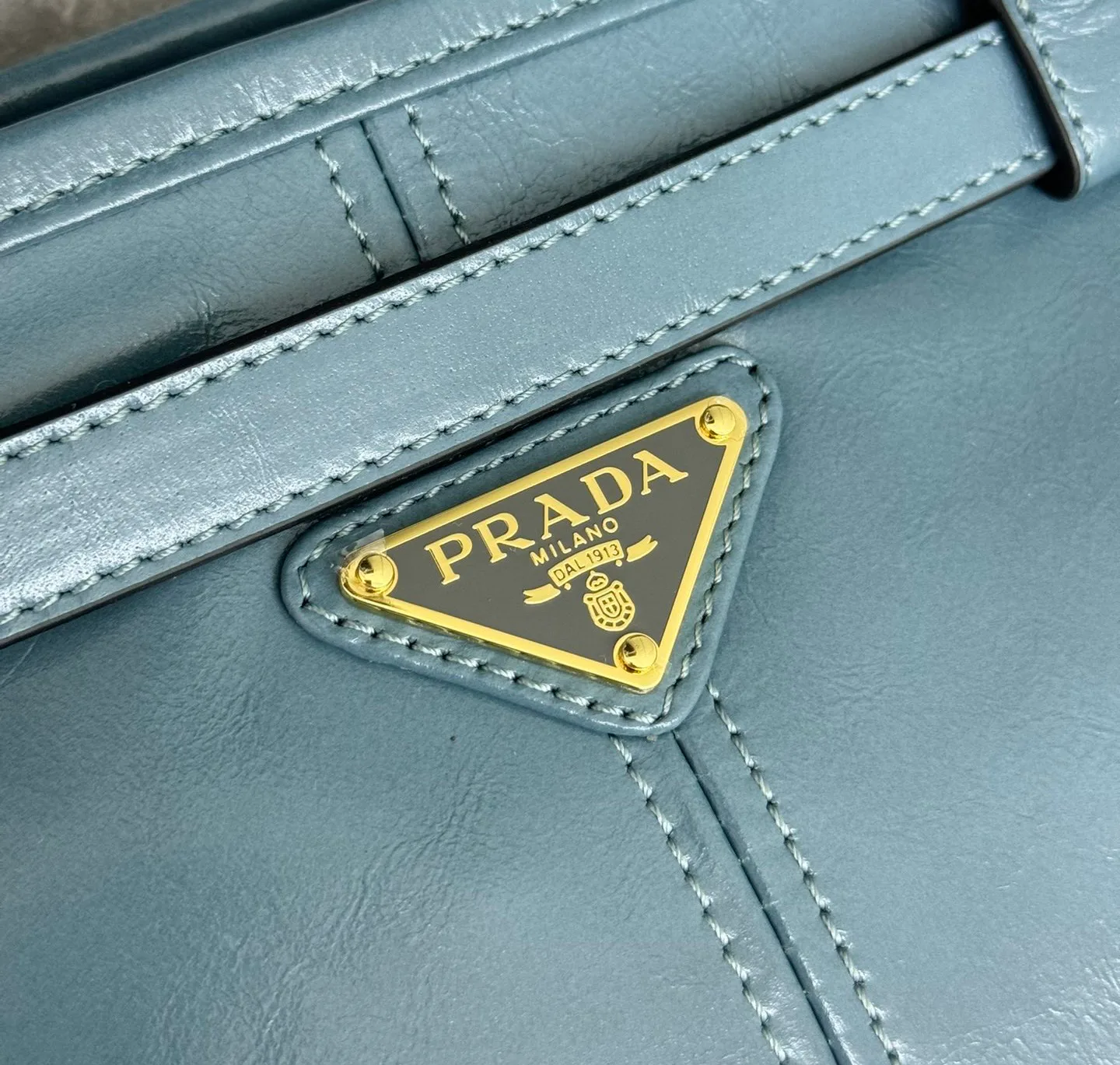Классические Сумки Женские Prada 11462555