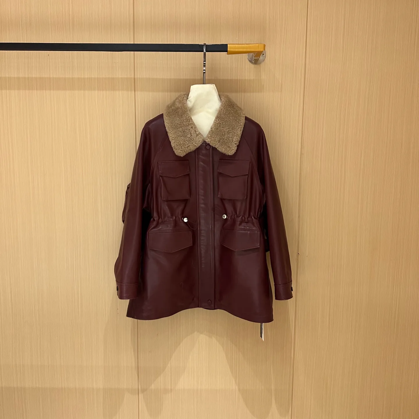Кожаные Куртки И Дублёнки Женские Prada 946497