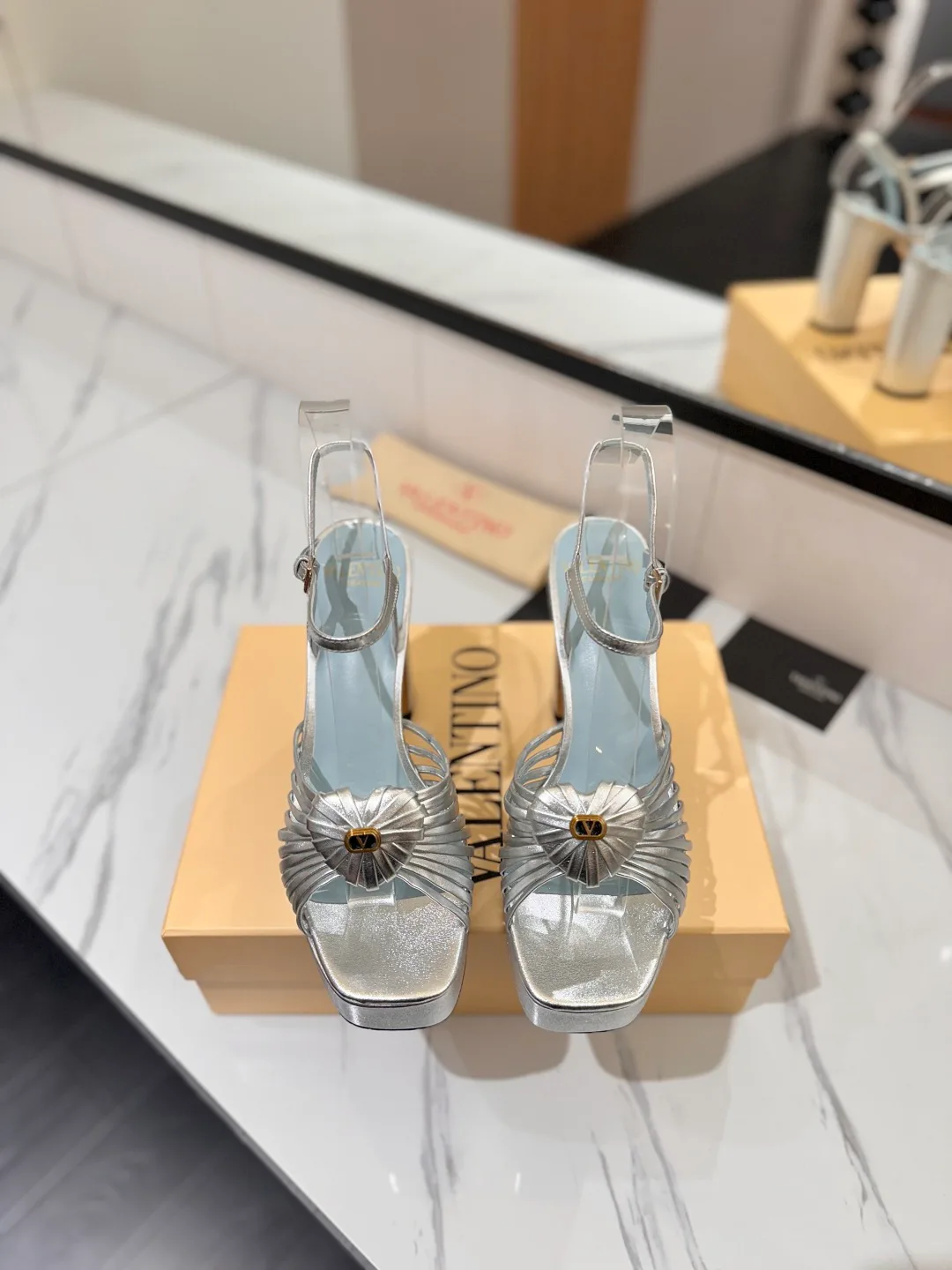 Босоножки Женские Valentino 10026785