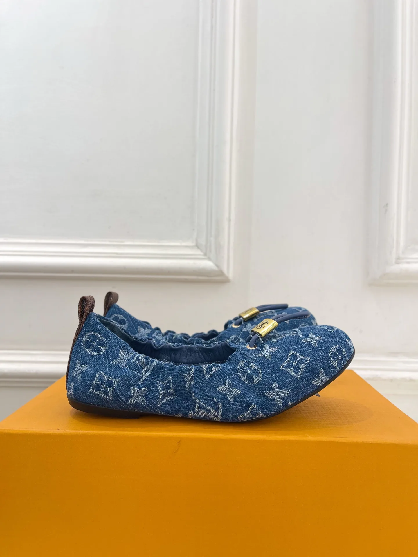 Балетки Женские Louis Vuitton 17646560