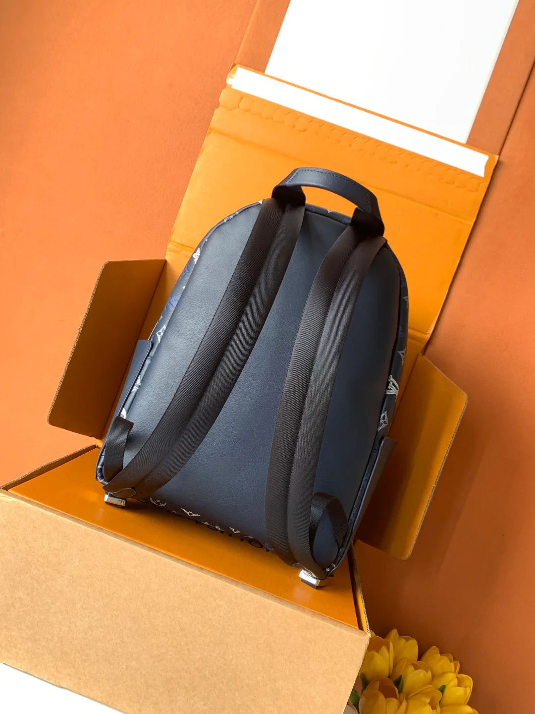 Рюкзаки Женские Louis Vuitton 18520896