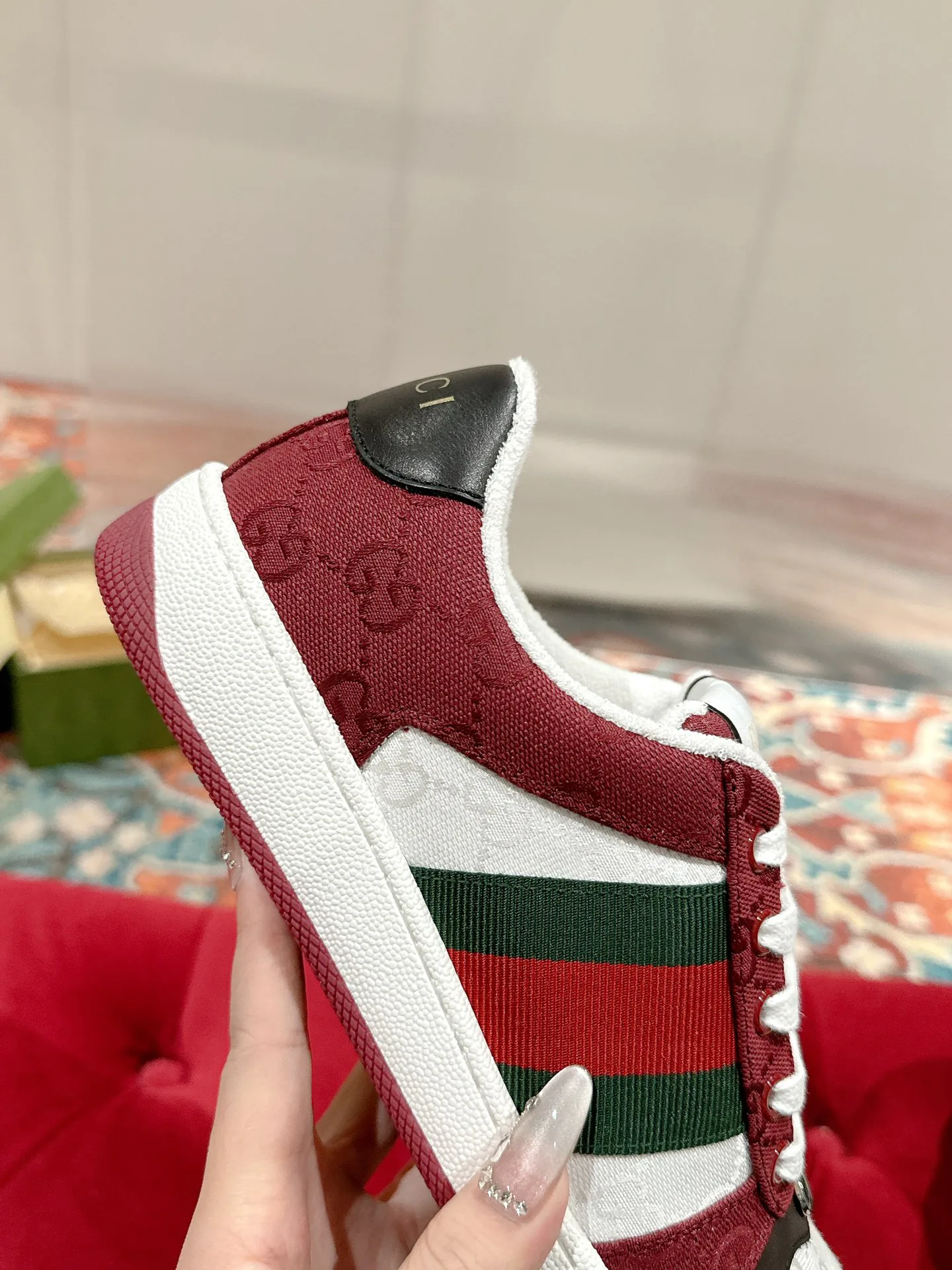 Кроссовки Женские Gucci 17956655
